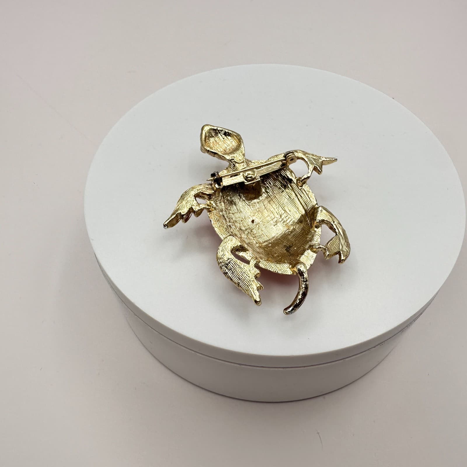 Vintage Y2K Pink Enamel Turtle Brooch Pin Gold Tone Red Eyes Statement Jewelry - Thumbnail 7