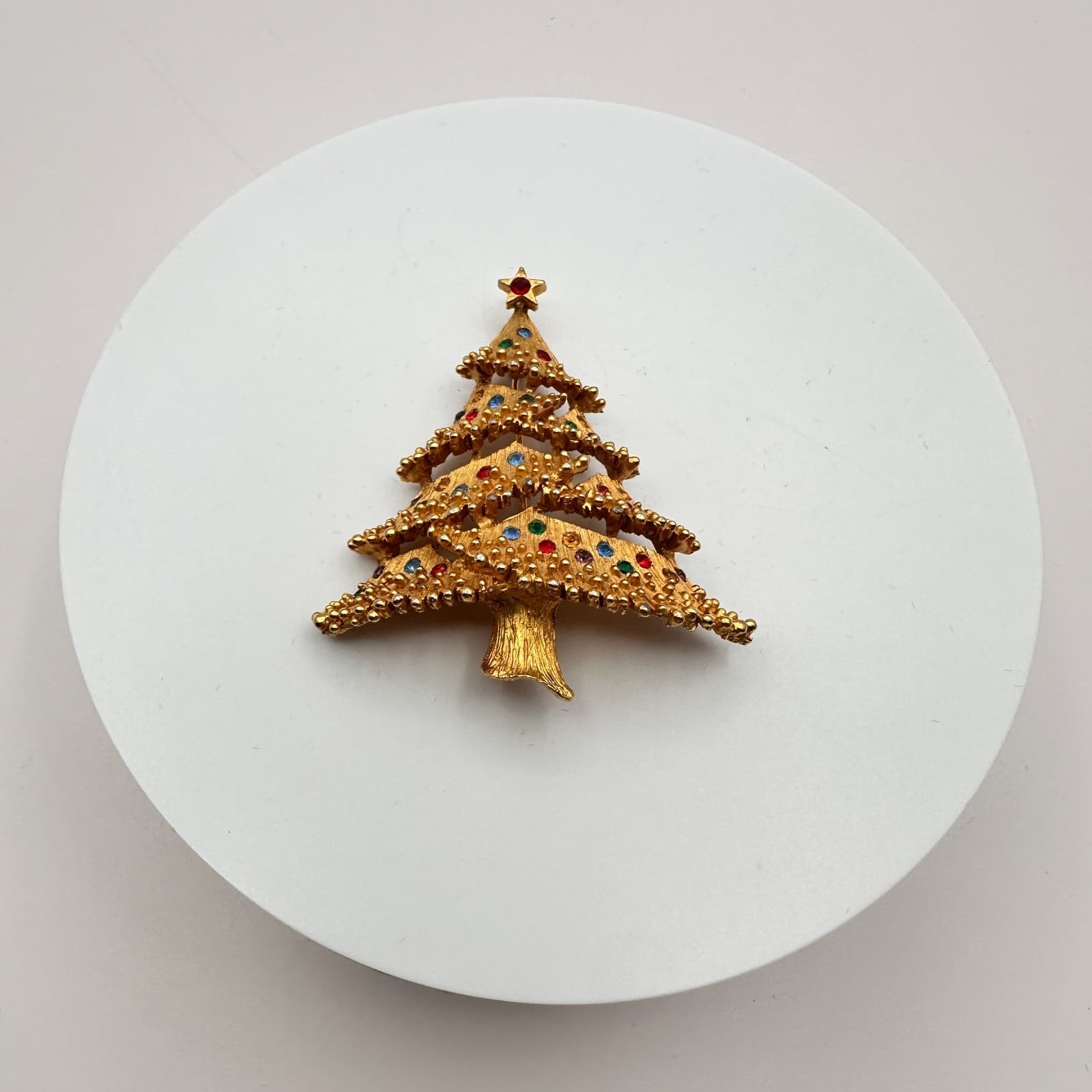 Vintage 90s Christmas Tree Rhinestone Brooch Pin Gold Tone Fashion Jewelry - Thumbnail 7