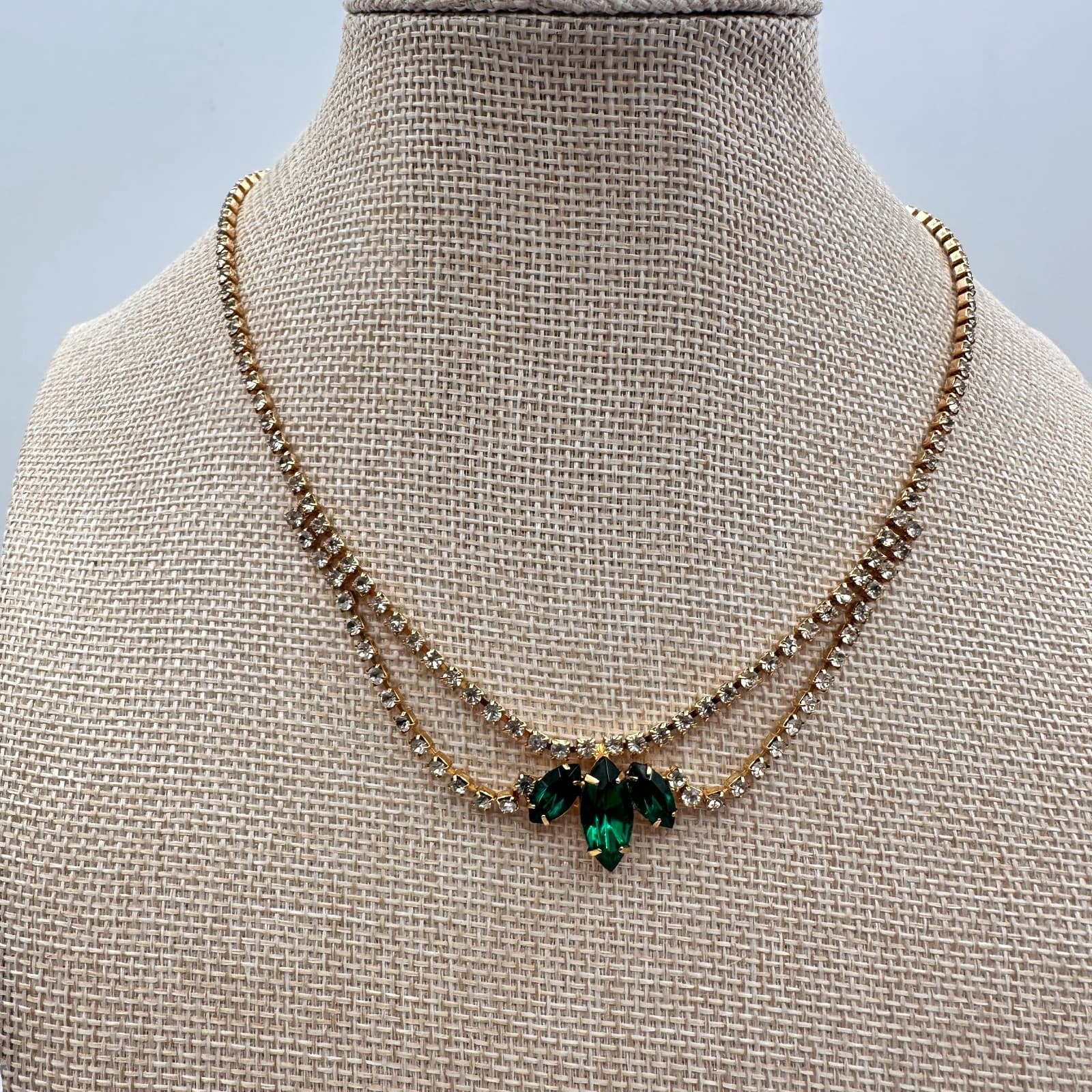 Vintage 90s Gold Tone Double Strand Clear Glass Emerald Green Marquise Necklace - Thumbnail 9