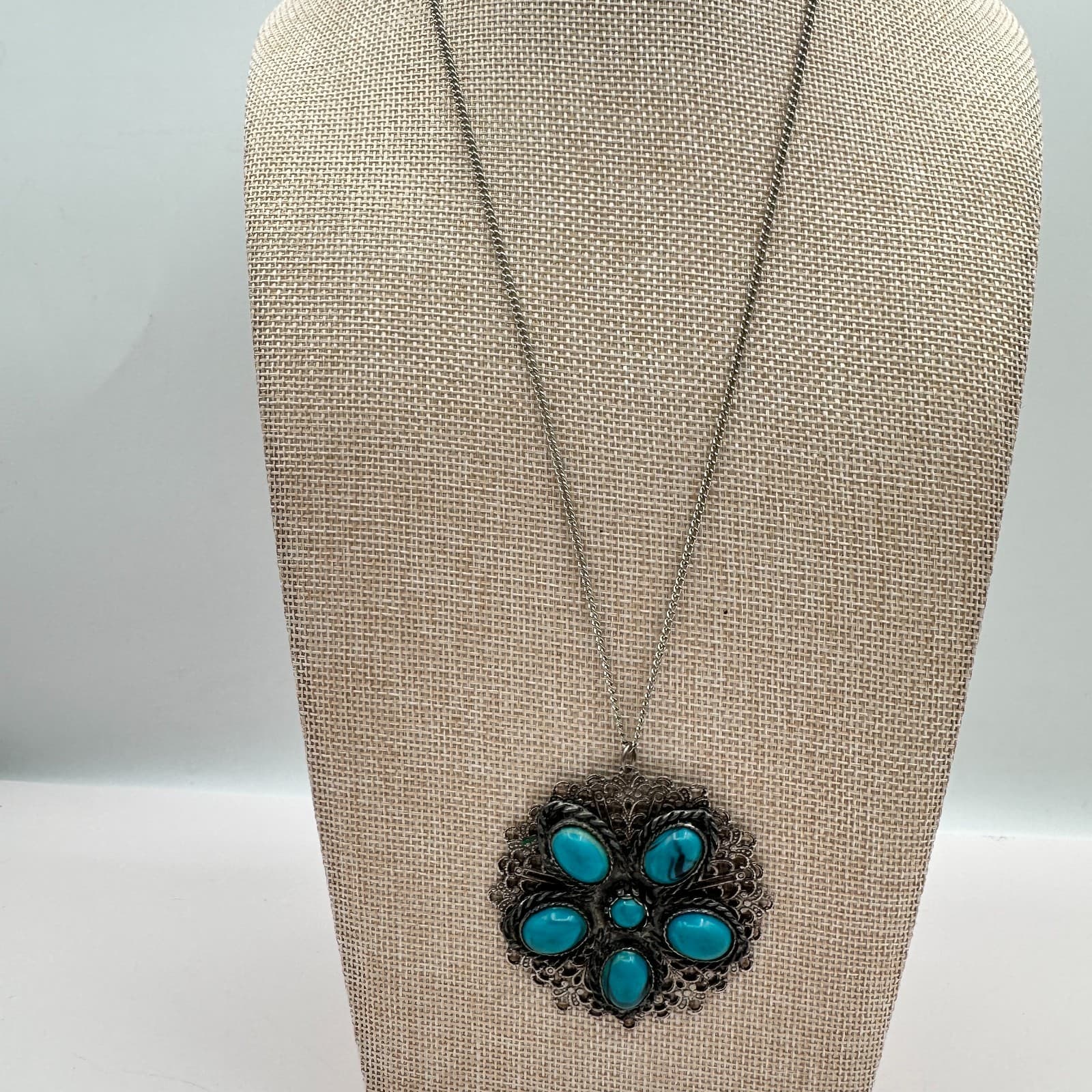 Vintage 70s Silver Tone Faux Turquoise Flower Pendant Necklace Women's Jewelry - Thumbnail 2