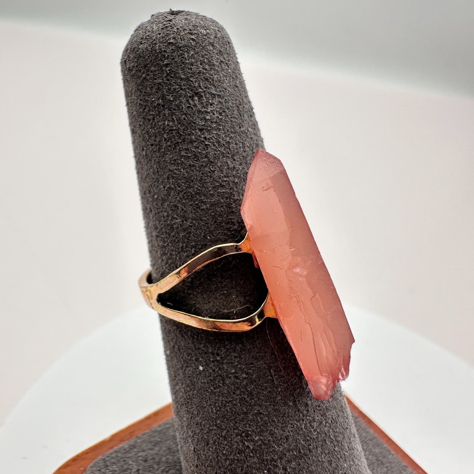 Vintage Y2K Pink Quartz Point Ring Gold Tone Statement Boho Women's Jewelry - Thumbnail 2