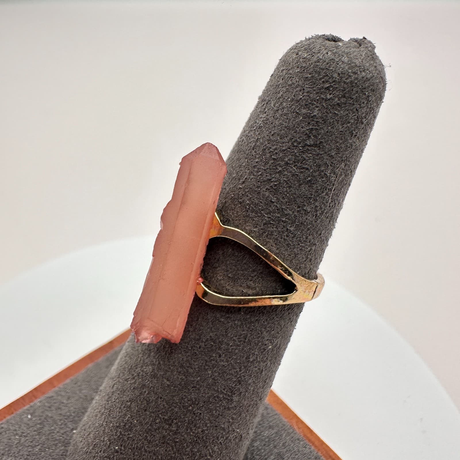 Vintage Y2K Pink Quartz Point Ring Gold Tone Statement Boho Women's Jewelry - Thumbnail 3
