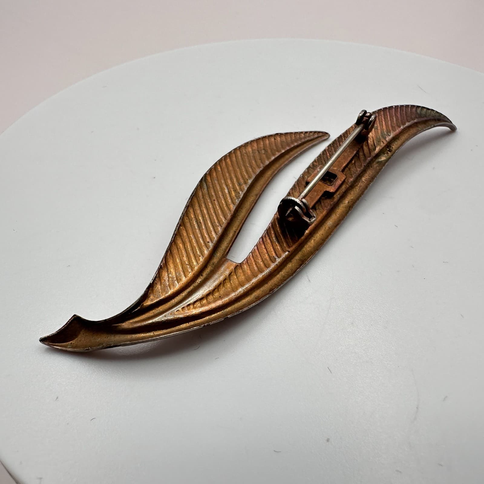 Vintage 60s Gold Tone Brushed Double Leaf Brooch Pin Women's Classic Jewelry - Thumbnail 5