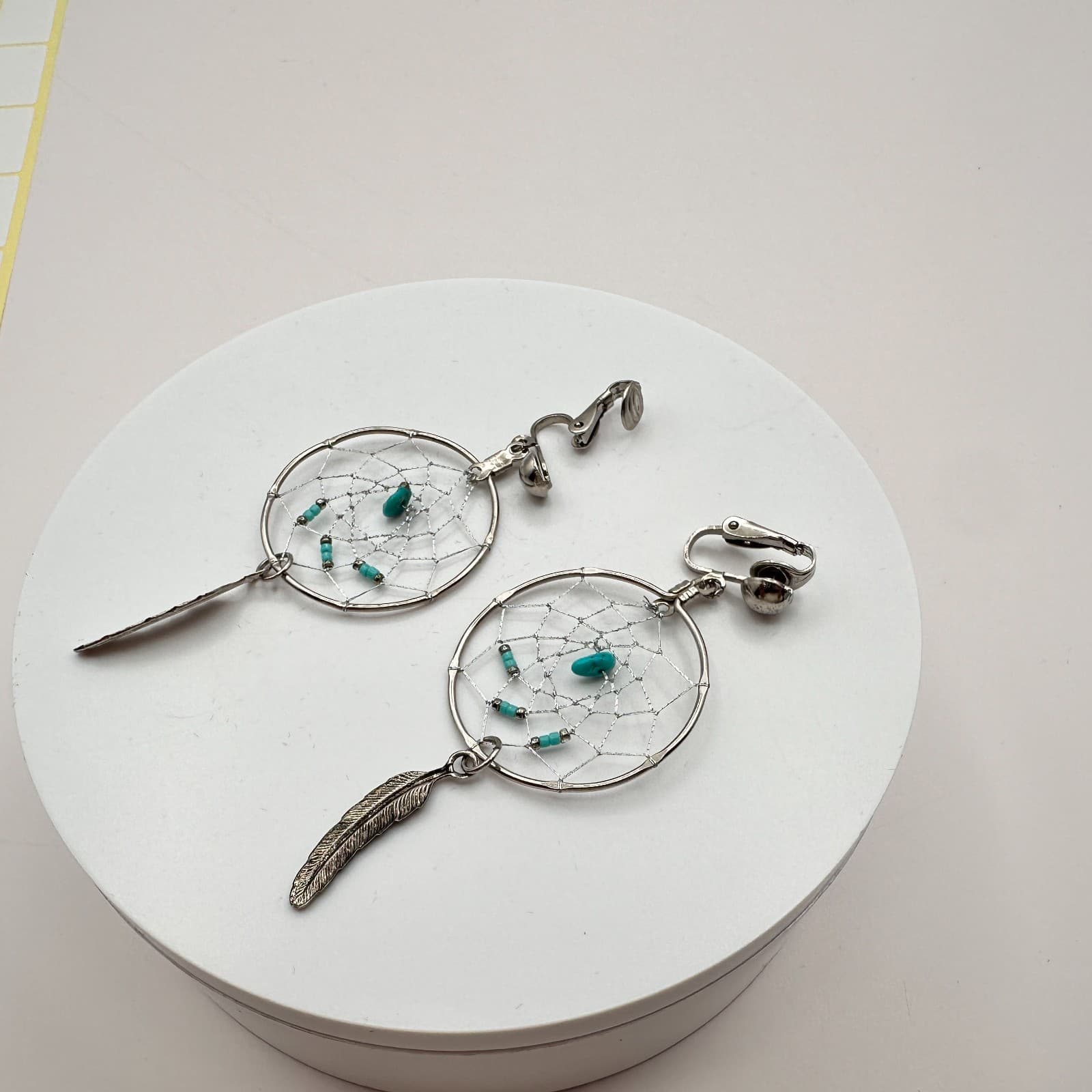 Vintage 90s Dream Catcher Teal Bead Feather Clip On Earrings Silver Tone Jewelry - Thumbnail 7