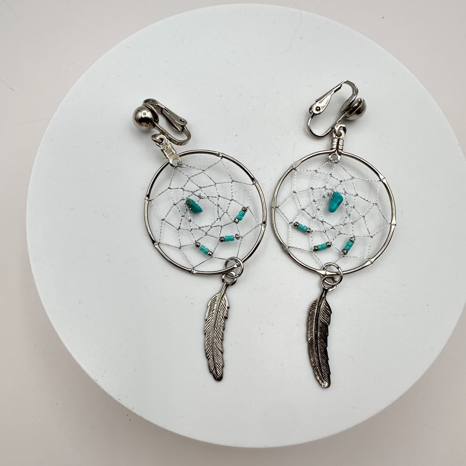 Vintage 90s Dream Catcher Teal Bead Feather Clip On Earrings Silver Tone Jewelry - Thumbnail 2