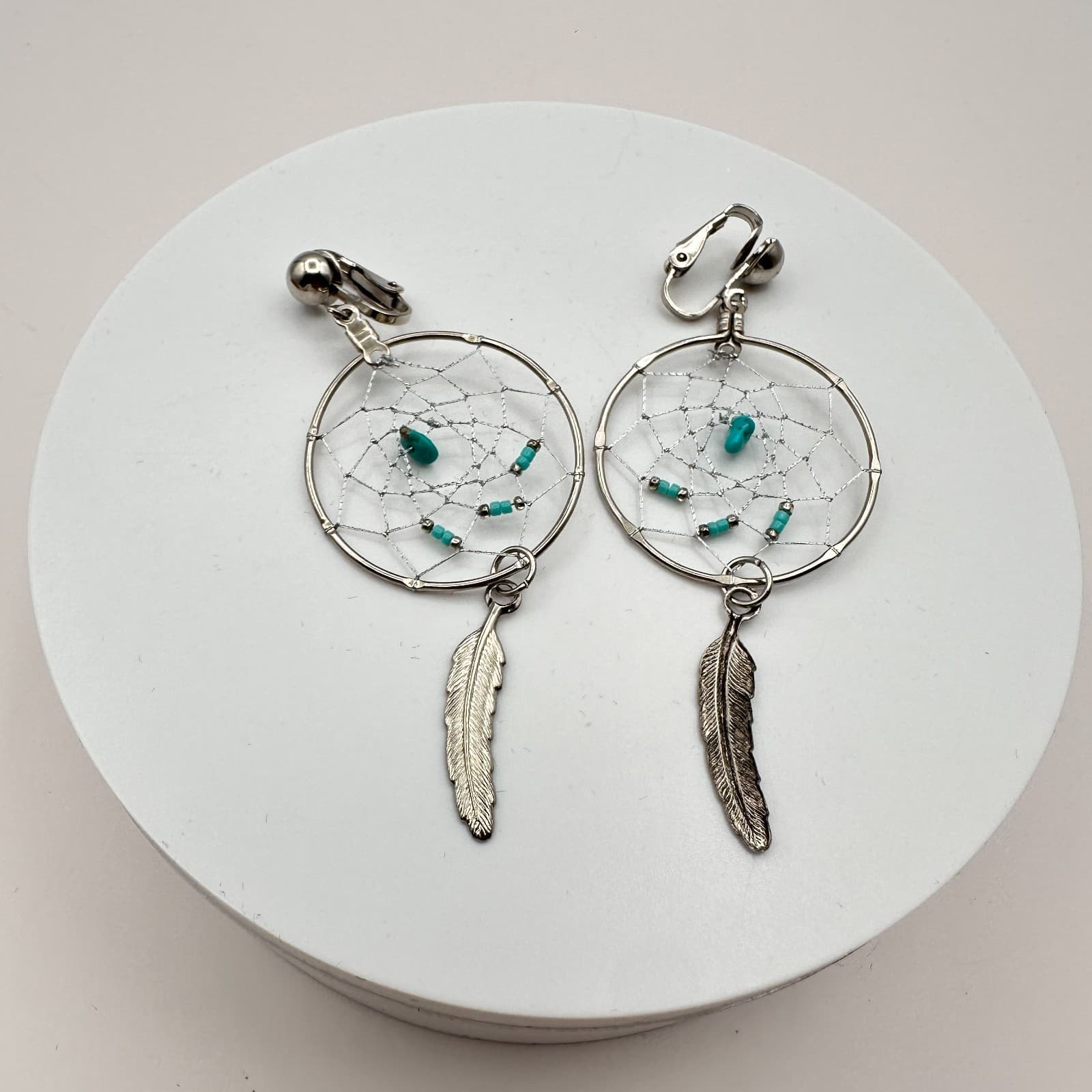 Vintage 90s Dream Catcher Teal Bead Feather Clip On Earrings Silver Tone Jewelry - Thumbnail 5