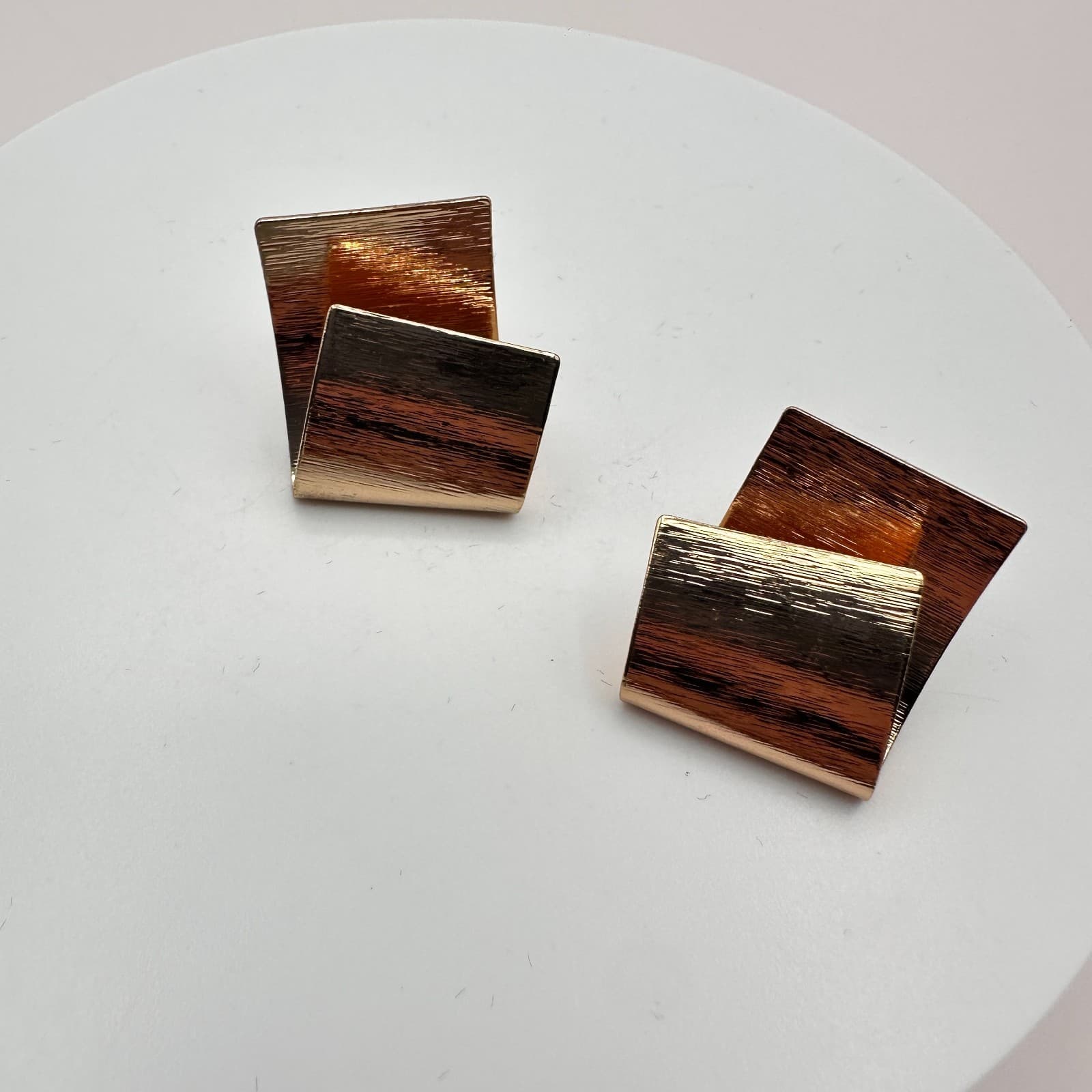 Vintage 80s Gold Tone Brushed Abstract Fold Earrings Women's Classic Jewelry - Thumbnail 2