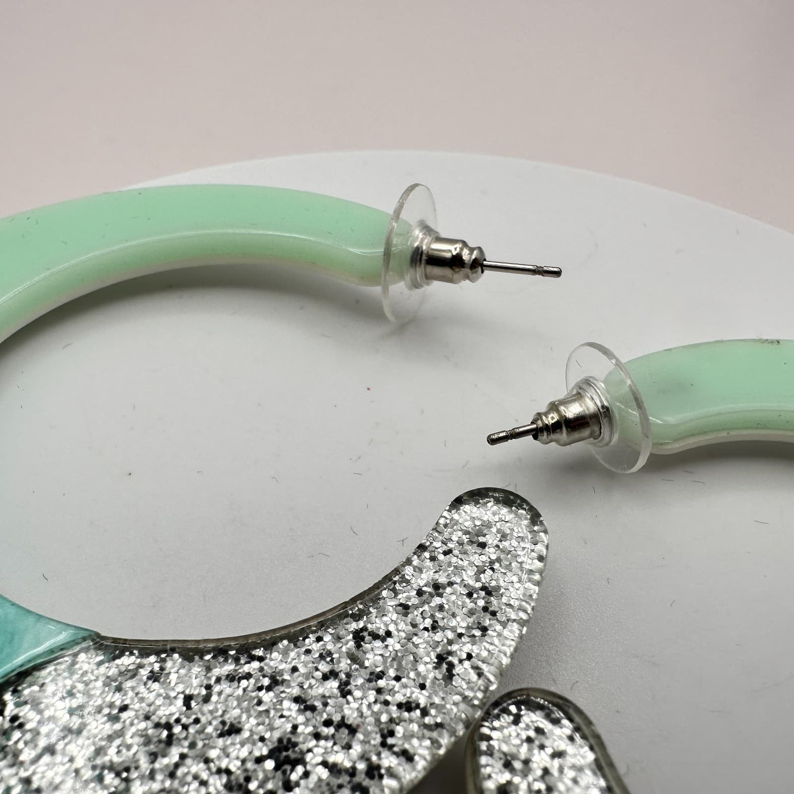 Vintage Y2K Silver Tone Mint Green Marble Glitter Hoop Earrings Women's Jewelry - Thumbnail 4