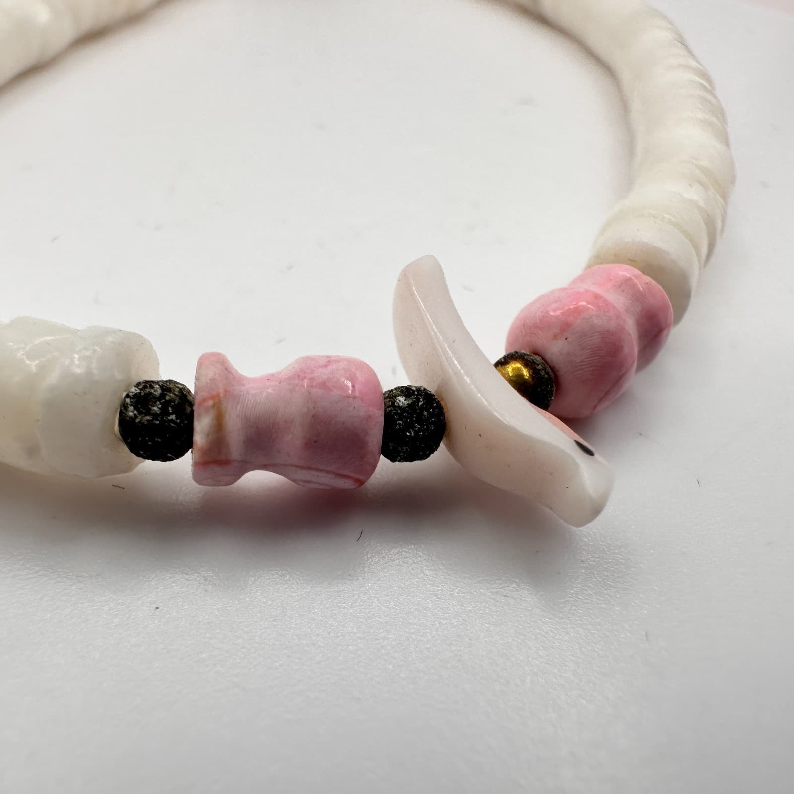 Vintage 90s Y2K Shell Heishe Bird Carved Beaded Bracelet Boho Women's Jewelry - Thumbnail 3