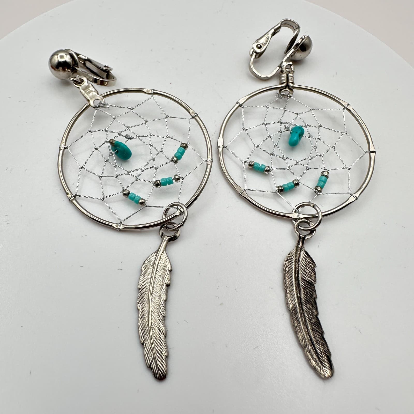 Vintage 90s Dream Catcher Teal Bead Feather Clip On Earrings Silver Tone Jewelry - Thumbnail 3