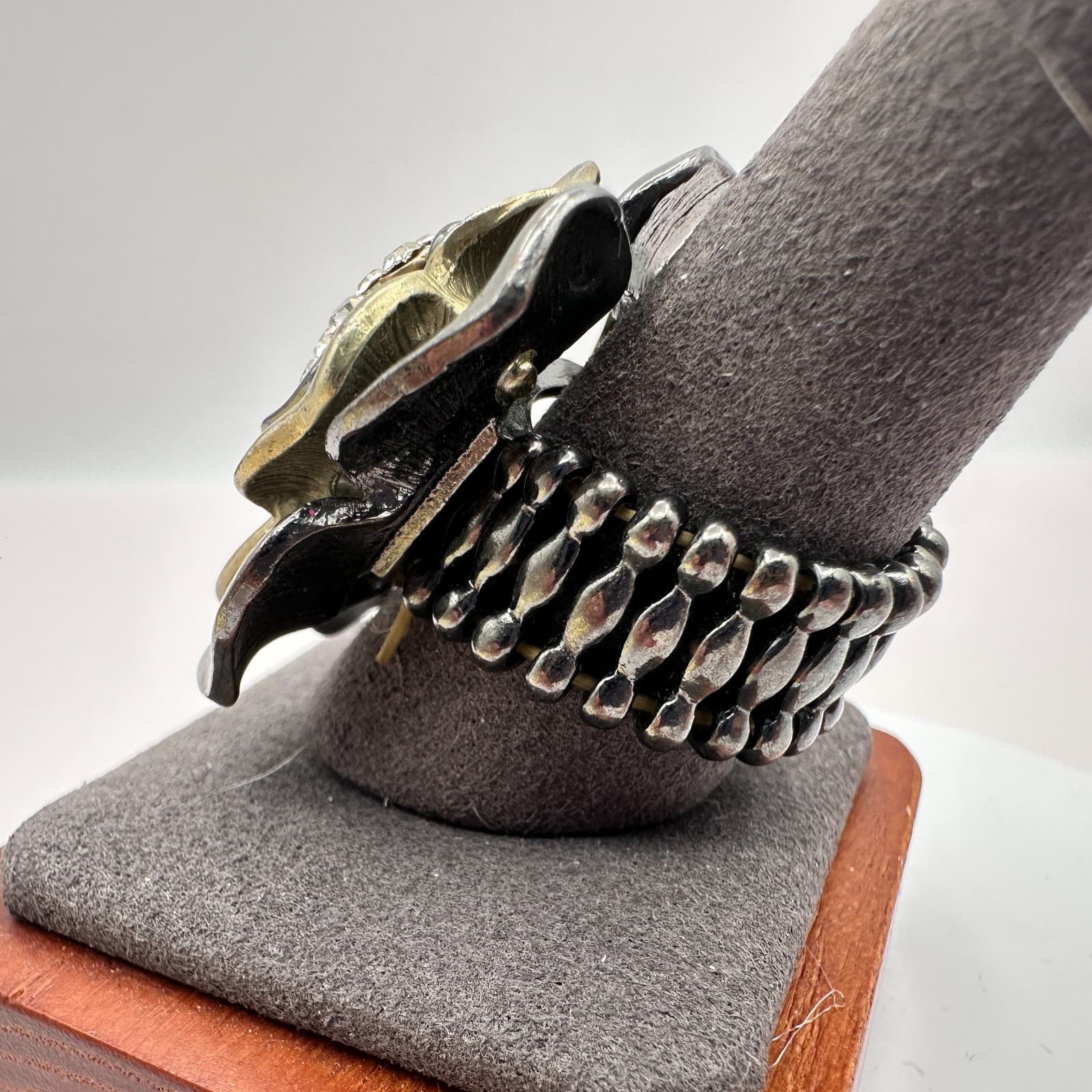 Vintage 90s Rose Statement Ring Clear Glass Accents Stretch Band Fashion Jewelry - Thumbnail 5