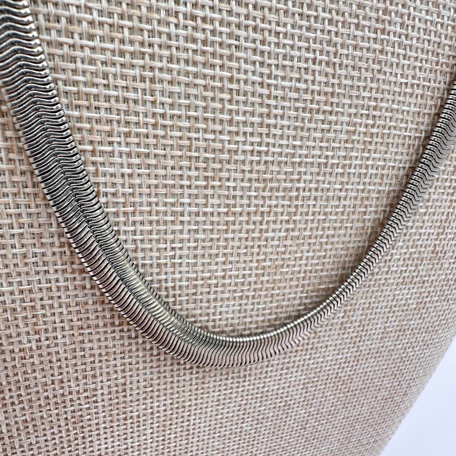 Vintage 90s Silver Tone Flat Milanese Mesh Choker Statement Necklace Jewelry - Thumbnail 5