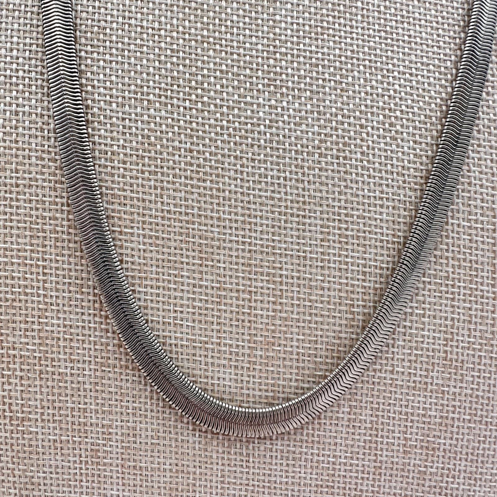 Vintage 90s Silver Tone Flat Milanese Mesh Choker Statement Necklace Jewelry - Thumbnail 3