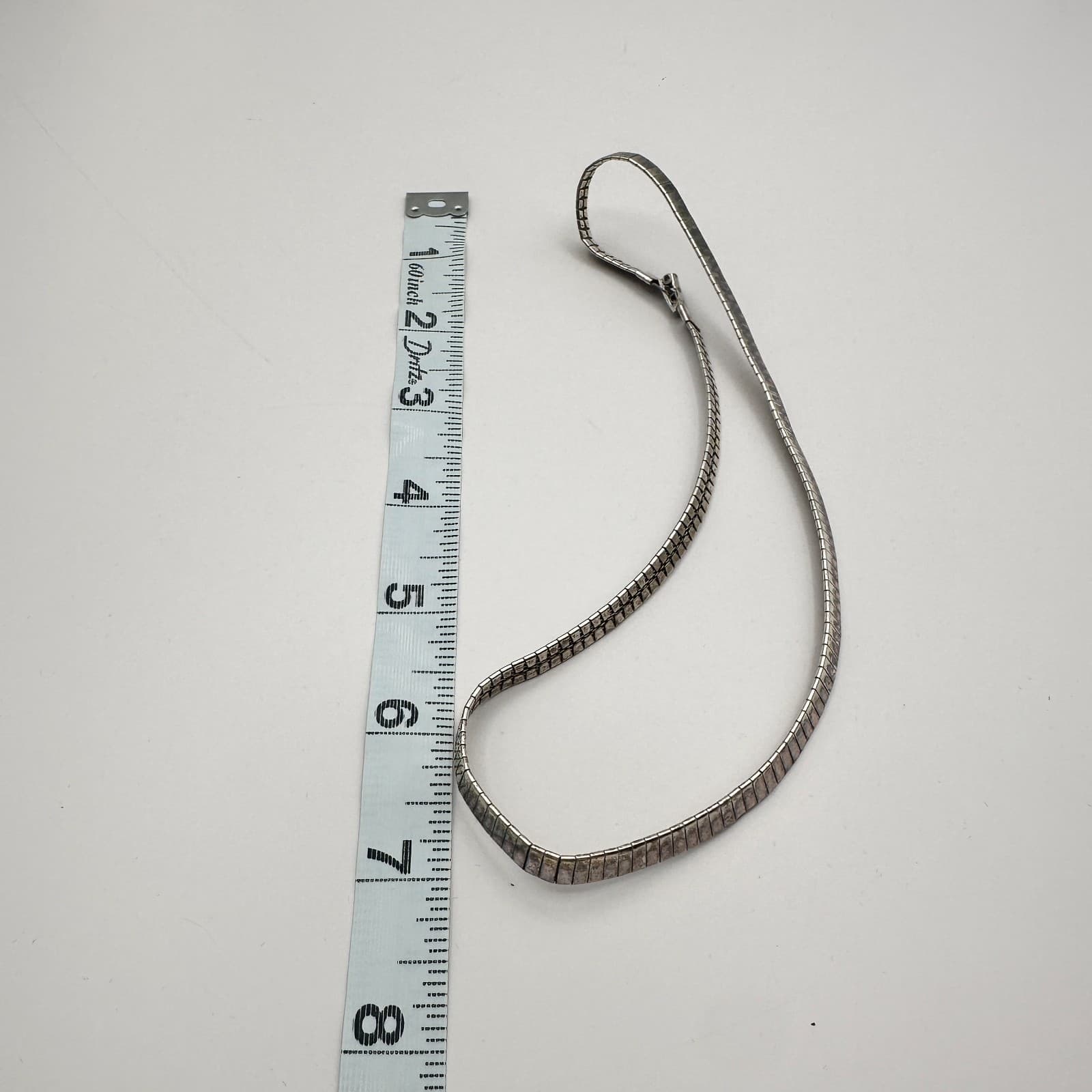 Vintage 90s Silver Tone Omega Chain Necklace Women's Classic Fashion Jewelry - Thumbnail 7