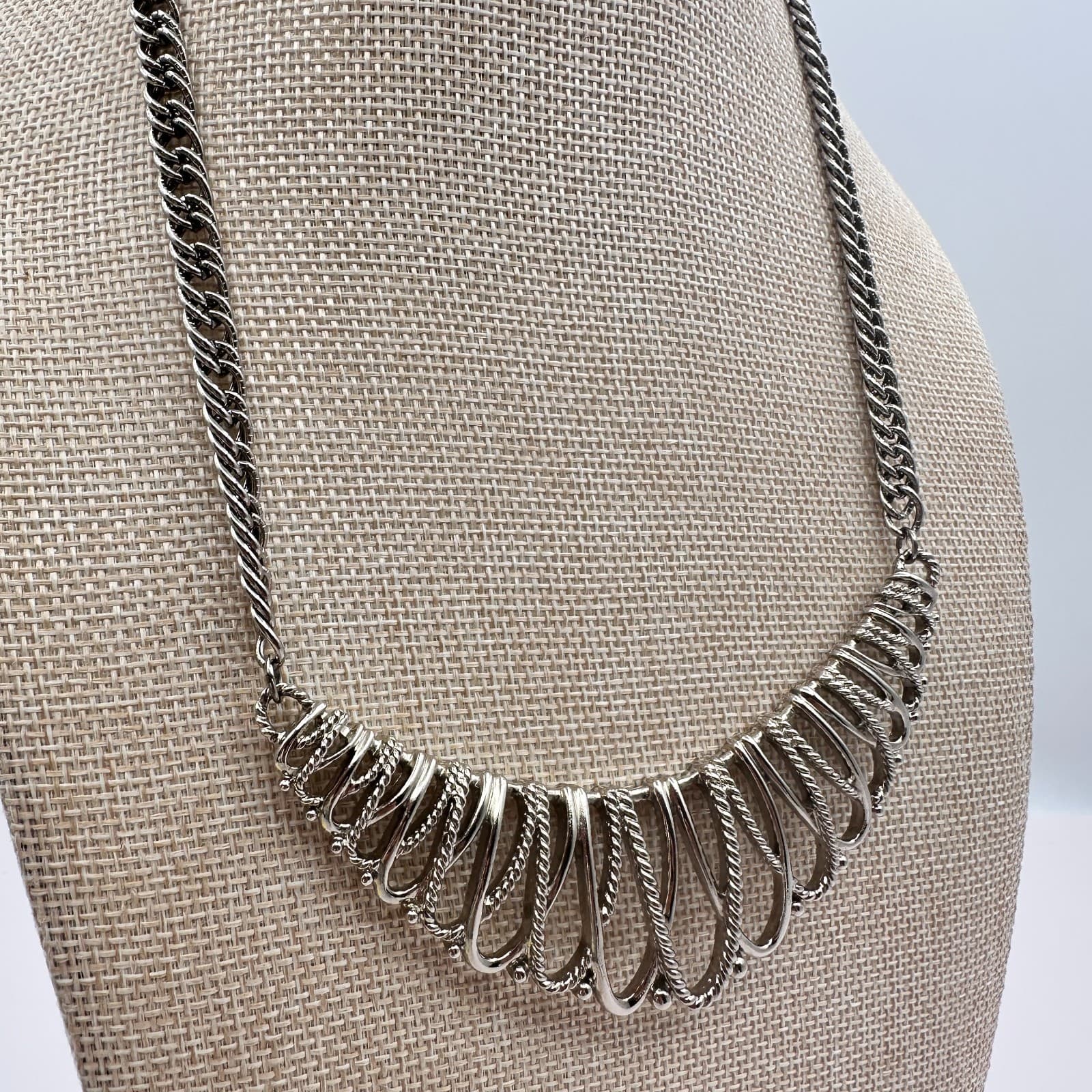 Vintage 90s Silver Tone Bib Necklace Rope Open Looping Link Statement Jewelry - Thumbnail 5