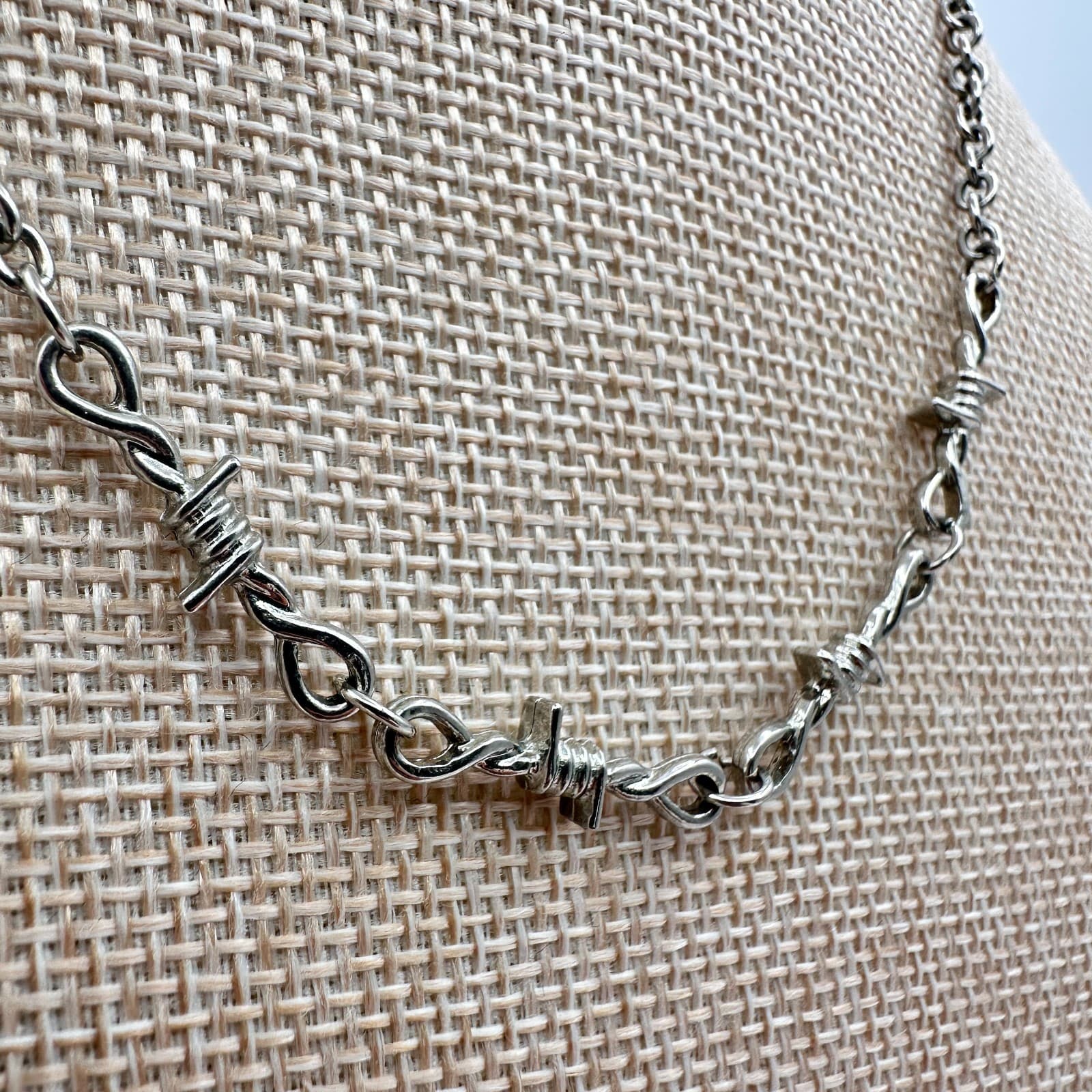 Vintage Y2K Silver Tone Barbed Wire Link Necklace Boho Women's Classic Jewelry - Thumbnail 5