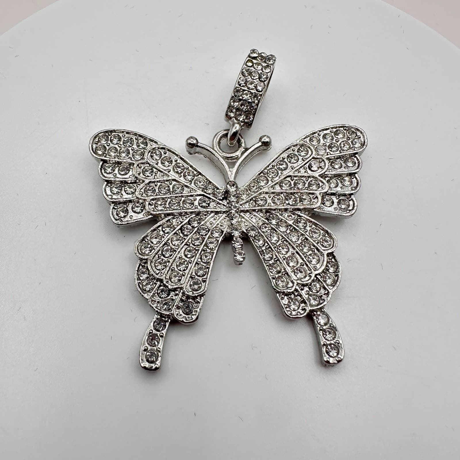 Vintage 90s Silver Tone Clear Glass Butterfly Pendant Classic Fashion Jewelry - Thumbnail 3