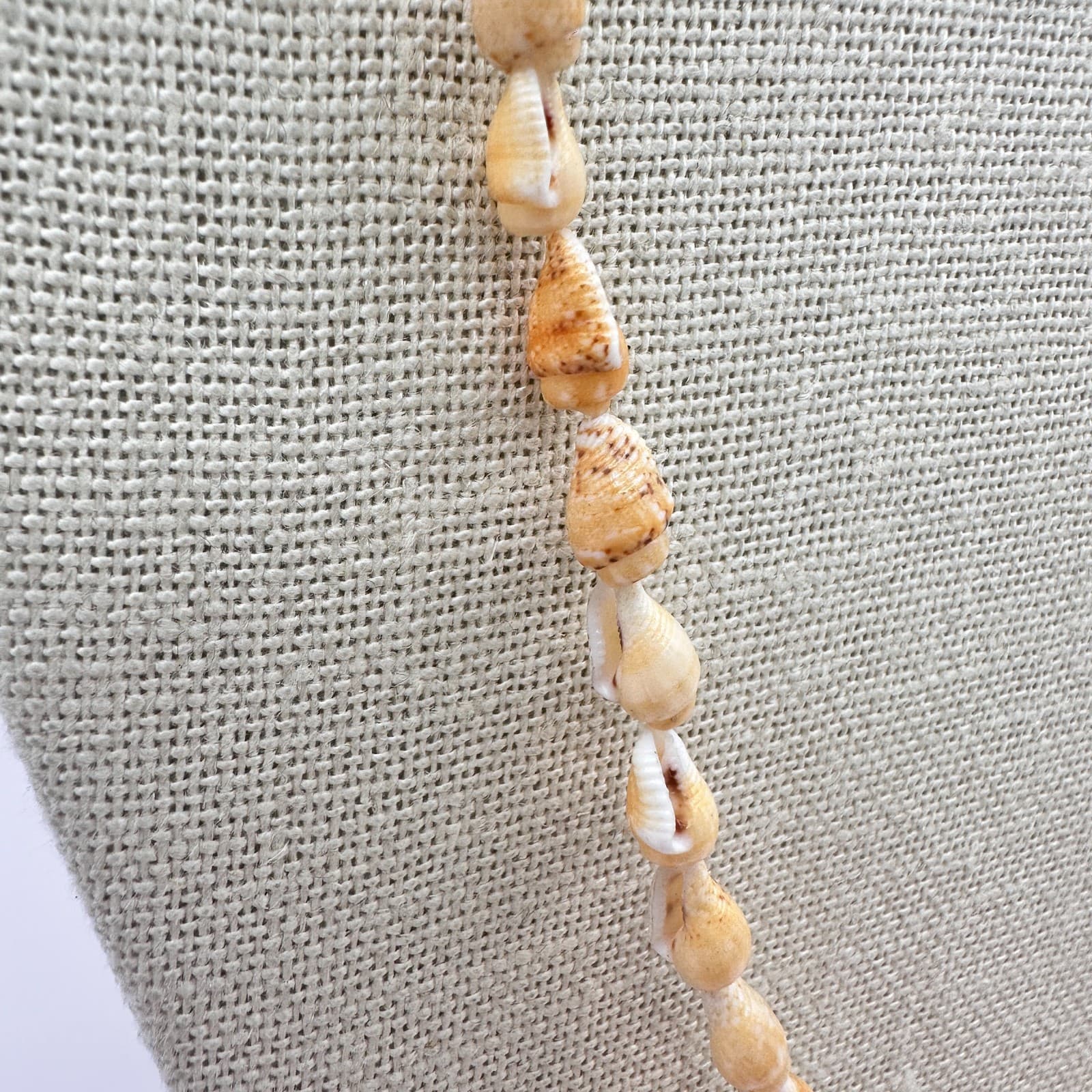 Vintage 90s Natural Puka Shell Beaded Necklace Women's Classic Jewelry - Thumbnail 5
