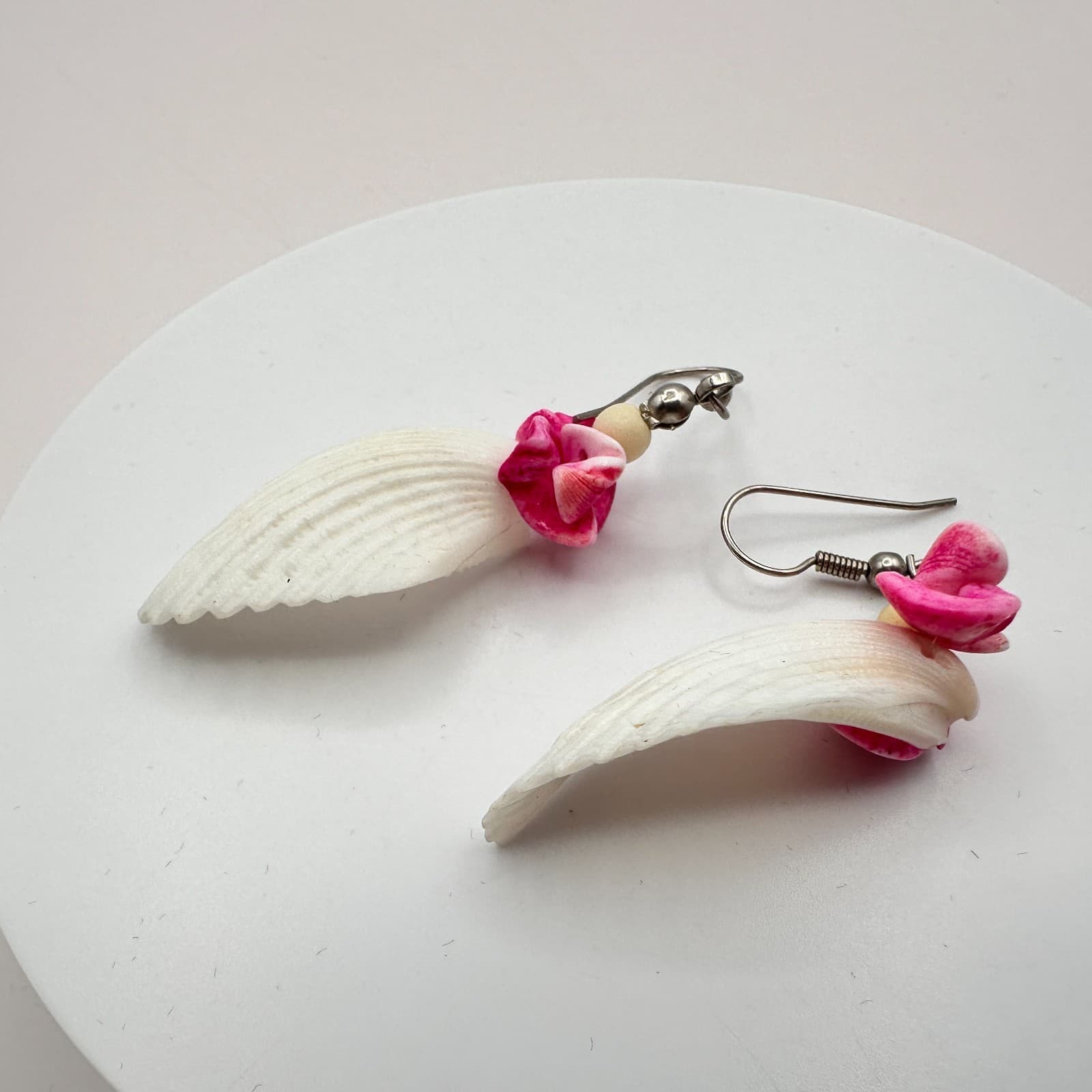 Vintage Y2K Silver Tone Pink Floral White Sea Shell Dangle Earrings Jewelry - Thumbnail 5