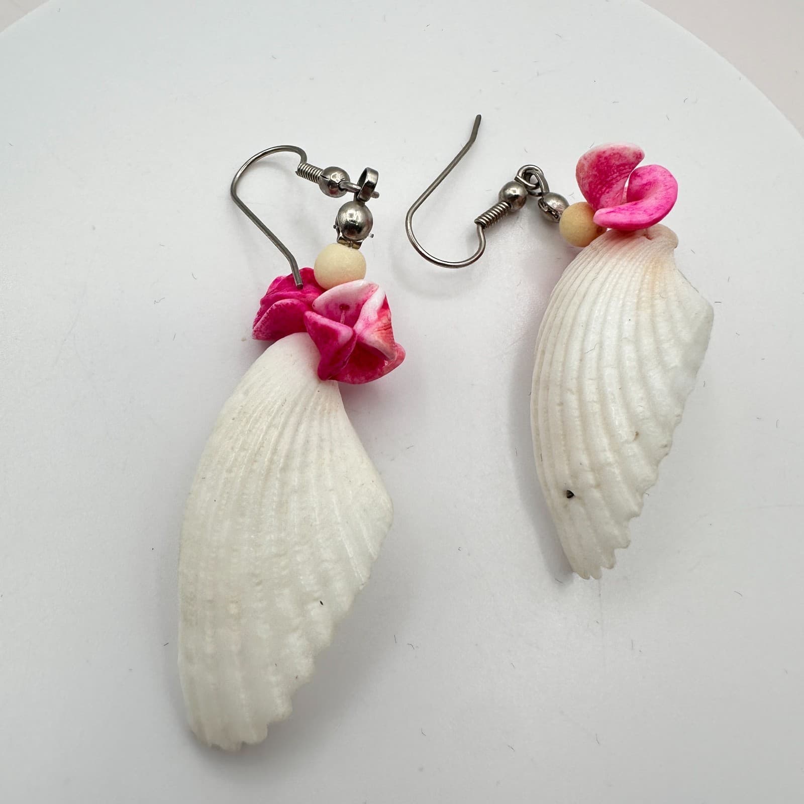 Vintage Y2K Silver Tone Pink Floral White Sea Shell Dangle Earrings Jewelry - Thumbnail 2