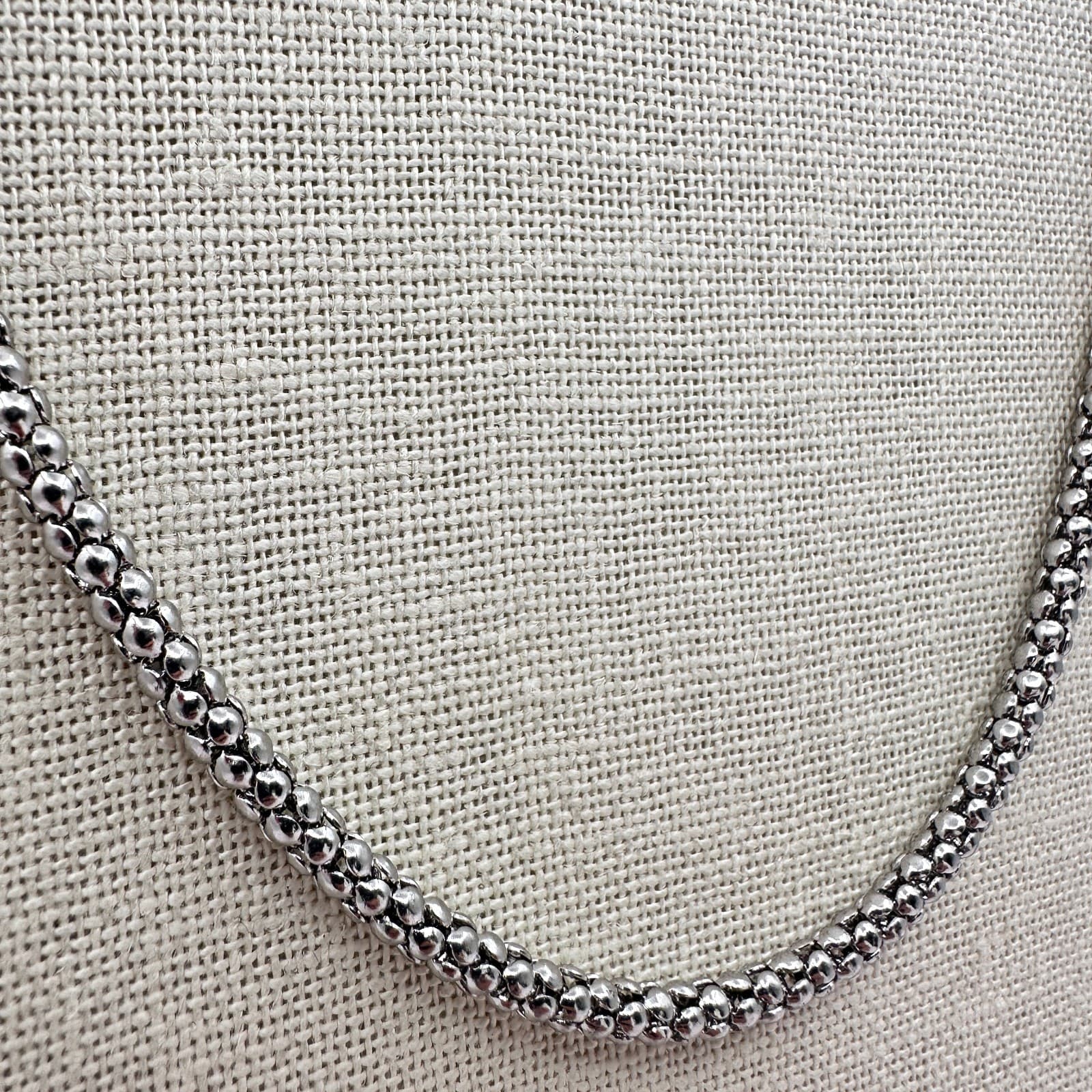 Vintage 80s Silver Tone Popcorn Chain Necklace Woven Mesh Italian Link Jewelry - Thumbnail 4
