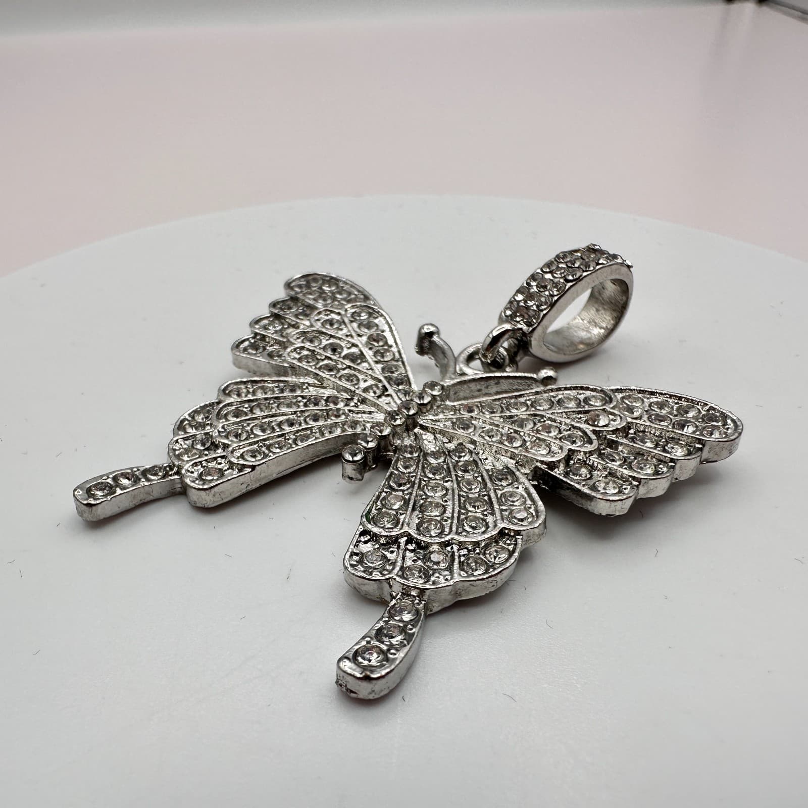 Vintage 90s Silver Tone Clear Glass Butterfly Pendant Classic Fashion Jewelry - Thumbnail 4
