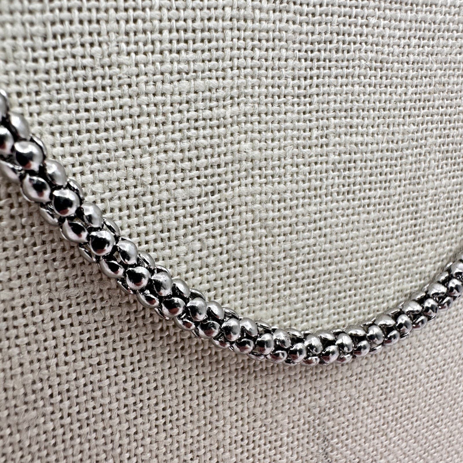 Vintage 80s Silver Tone Popcorn Chain Necklace Woven Mesh Italian Link Jewelry - Thumbnail 5