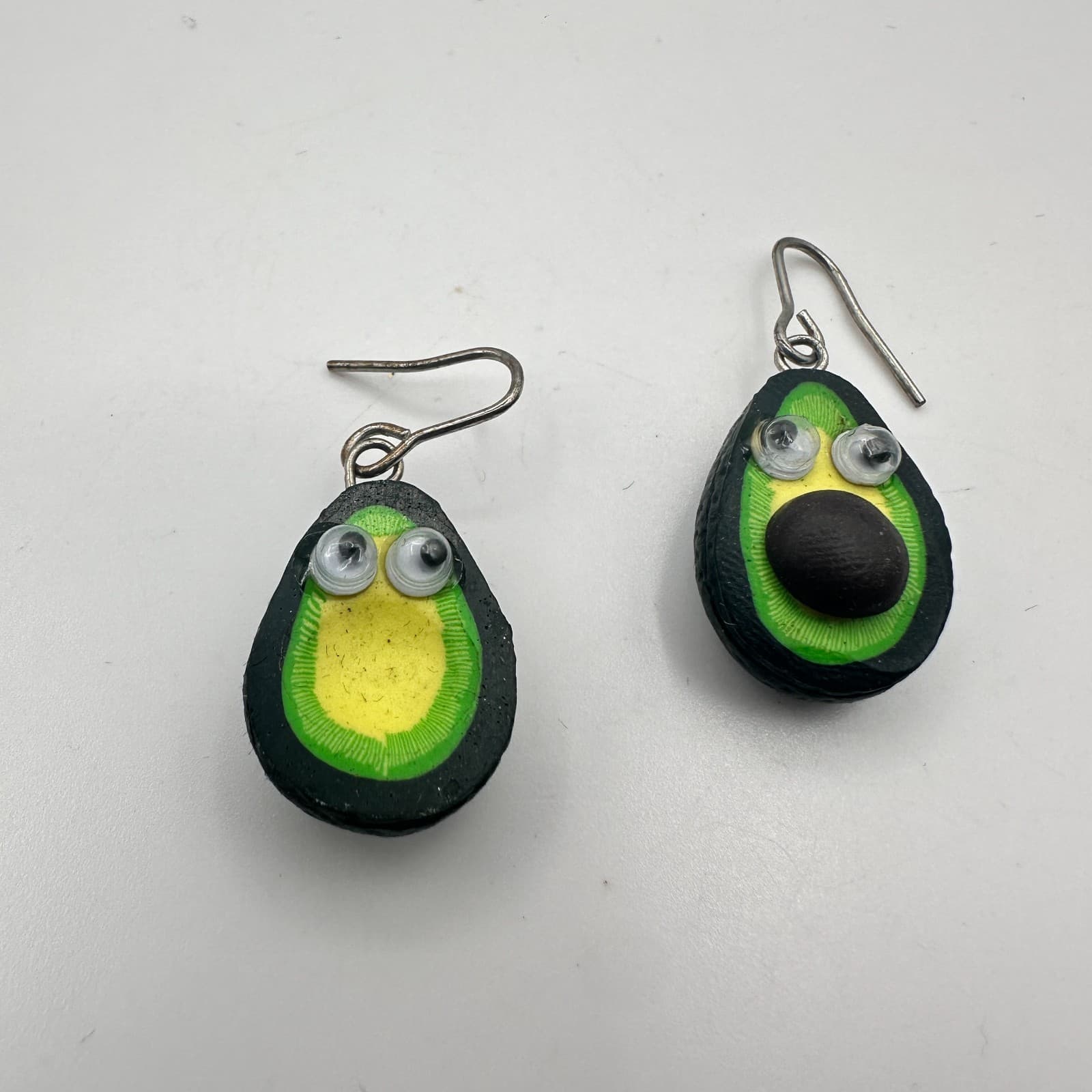 Vintage 90s Avocado Googly Eye Dangle Earrings Green Polymer Clay Fun Fashion - Thumbnail 4