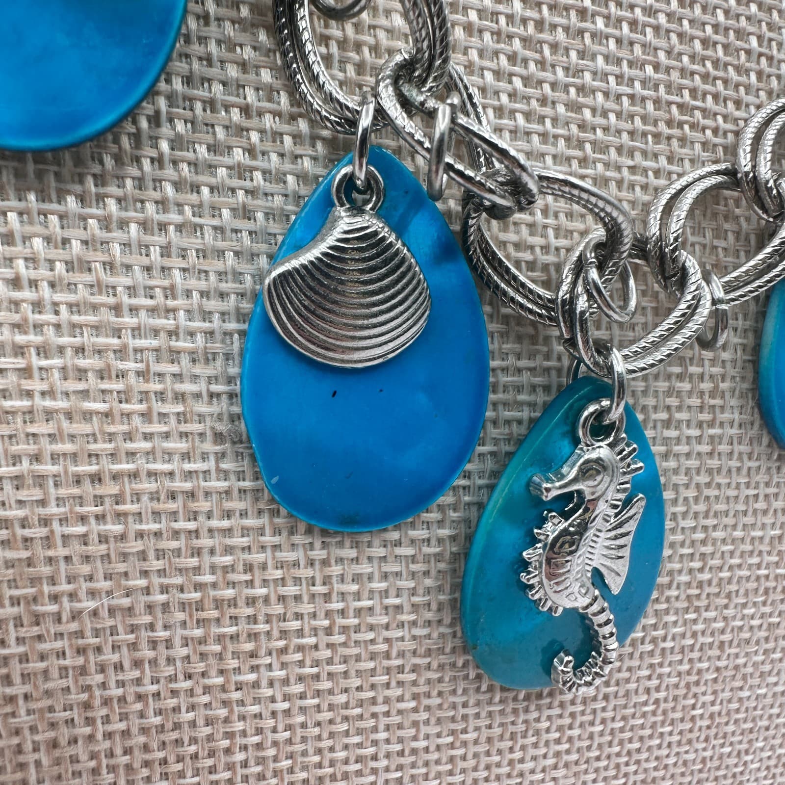 Vintage Y2K Teal Shell Charm Necklace Silver Tone Seahorse Crab Scallop Jewelry - Thumbnail 6