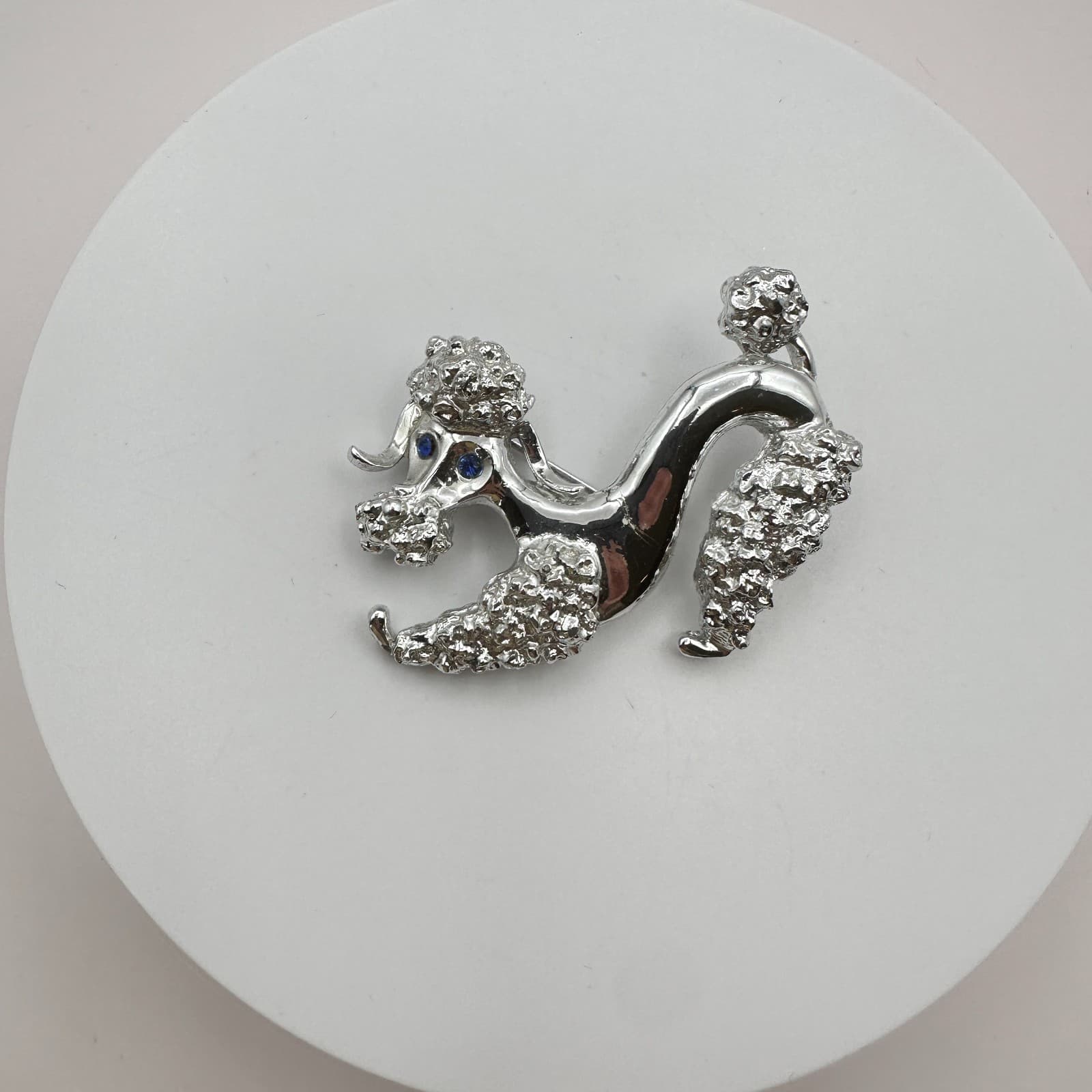 Vintage 60s Mid-Century Silver Tone Poodle Dog Brooch Blue Glass Eyes Textured - Thumbnail 3