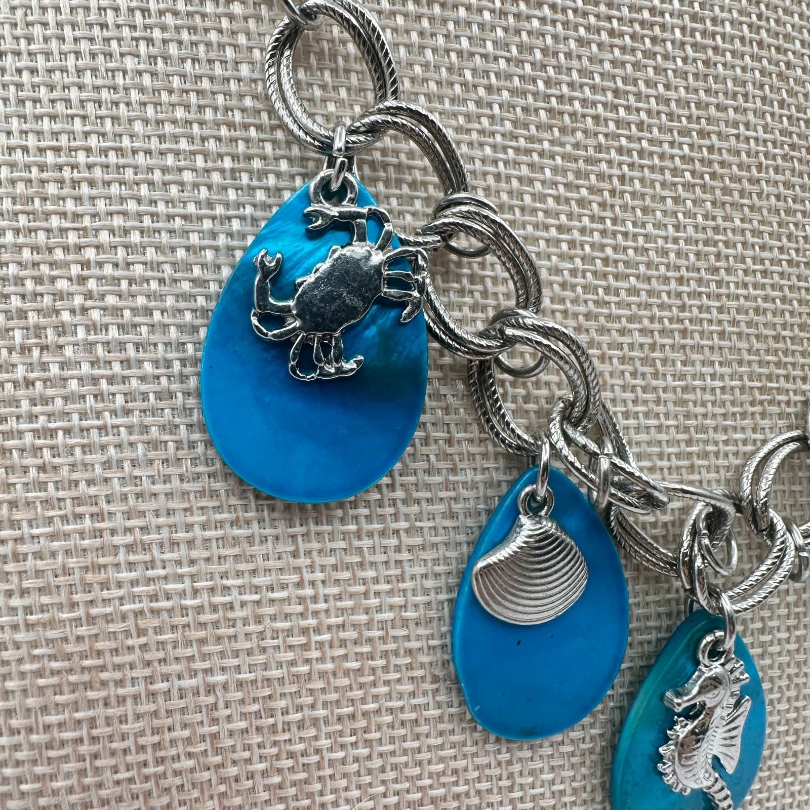 Vintage Y2K Teal Shell Charm Necklace Silver Tone Seahorse Crab Scallop Jewelry - Thumbnail 5