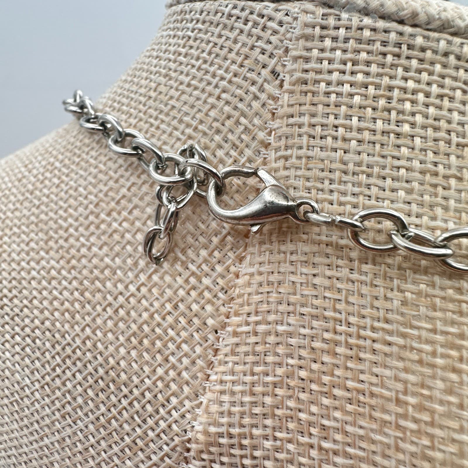 Vintage Y2K Teal Shell Charm Necklace Silver Tone Seahorse Crab Scallop Jewelry - Thumbnail 8