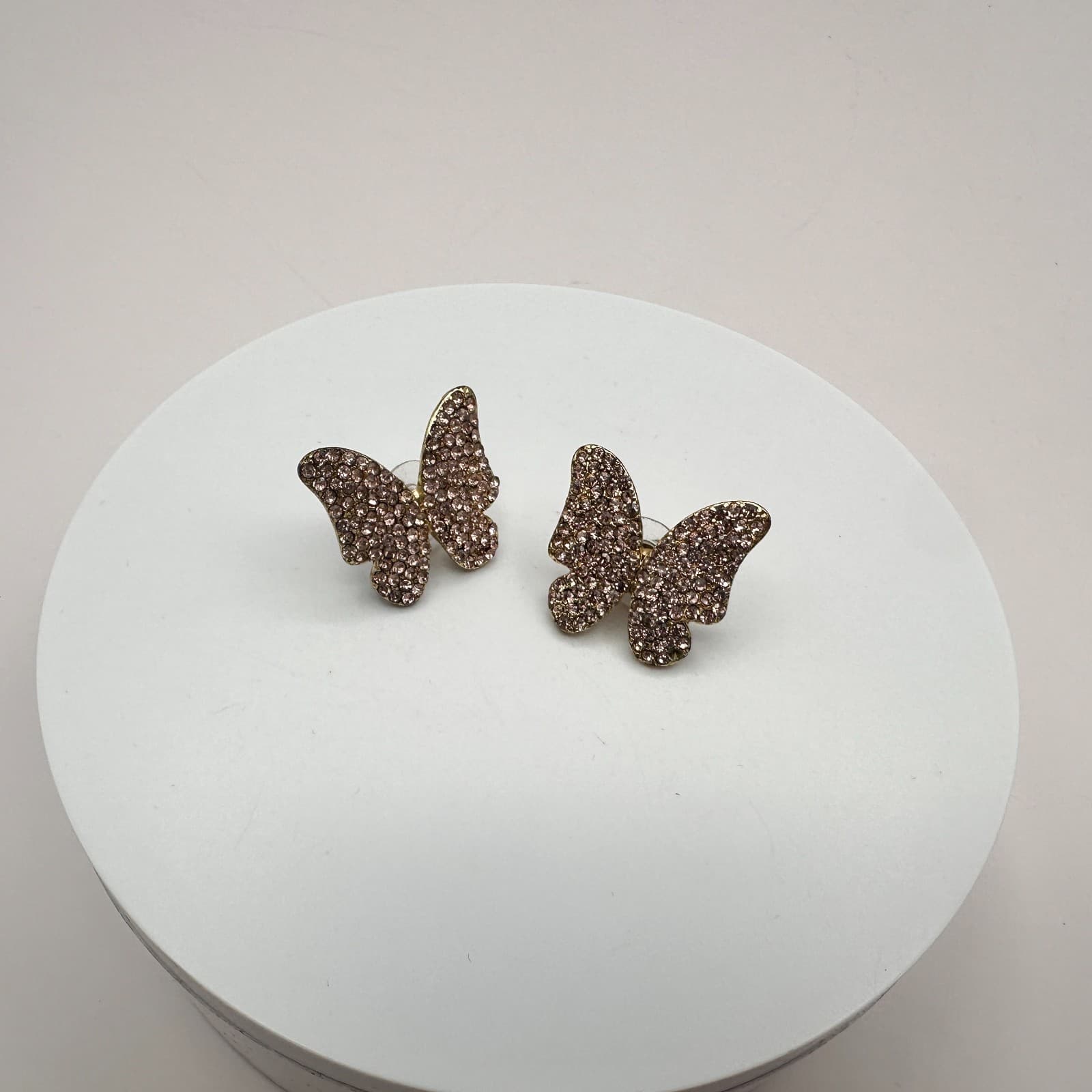 Vintage 90s Gold Tone Pink Glass Pave Butterfly Stud Earrings Fashion Jewelry - Thumbnail 2