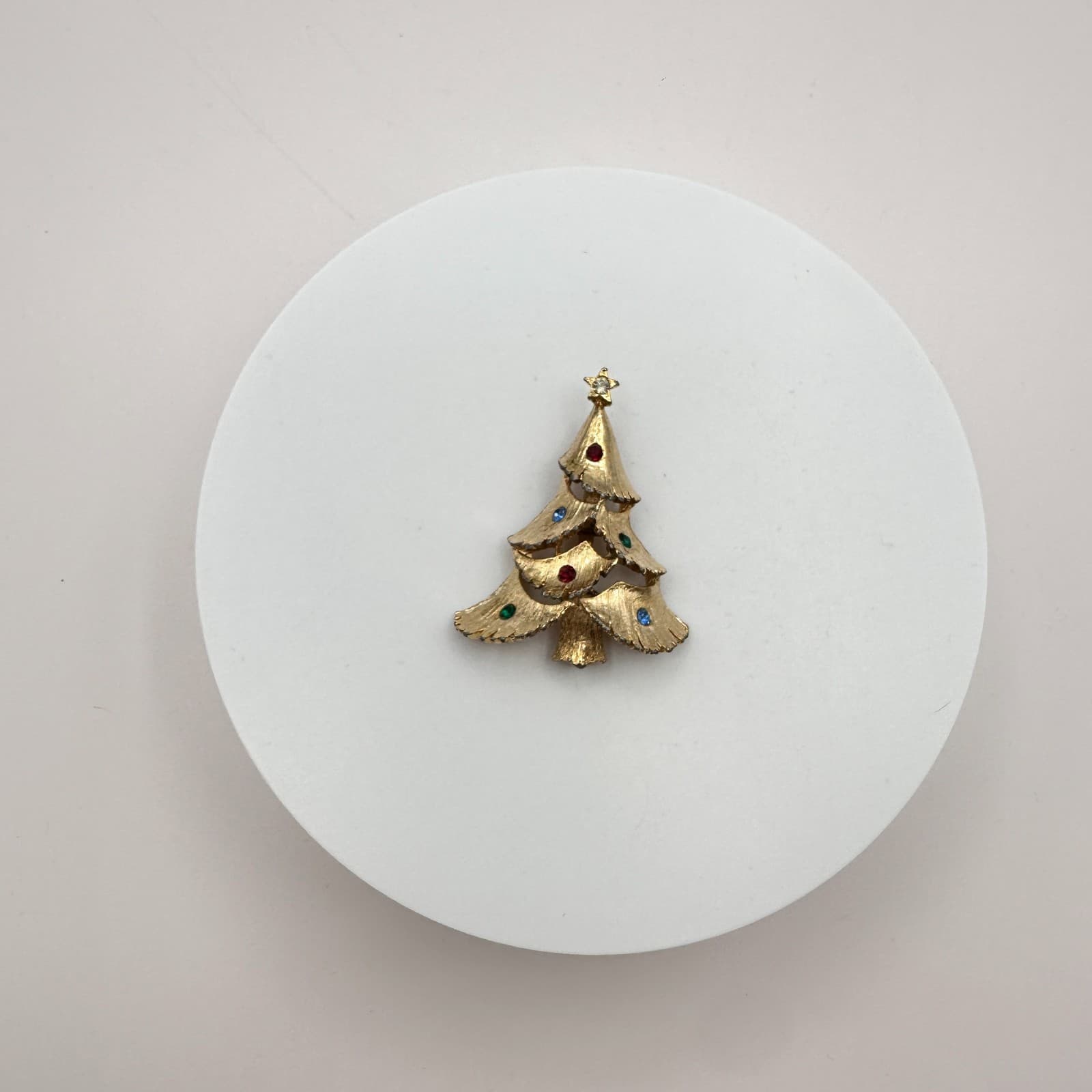 VTG 90s Christmas Tree Rhinestone Brooch Pin Gold Tone Holiday Fashion Jewelry - Thumbnail 4