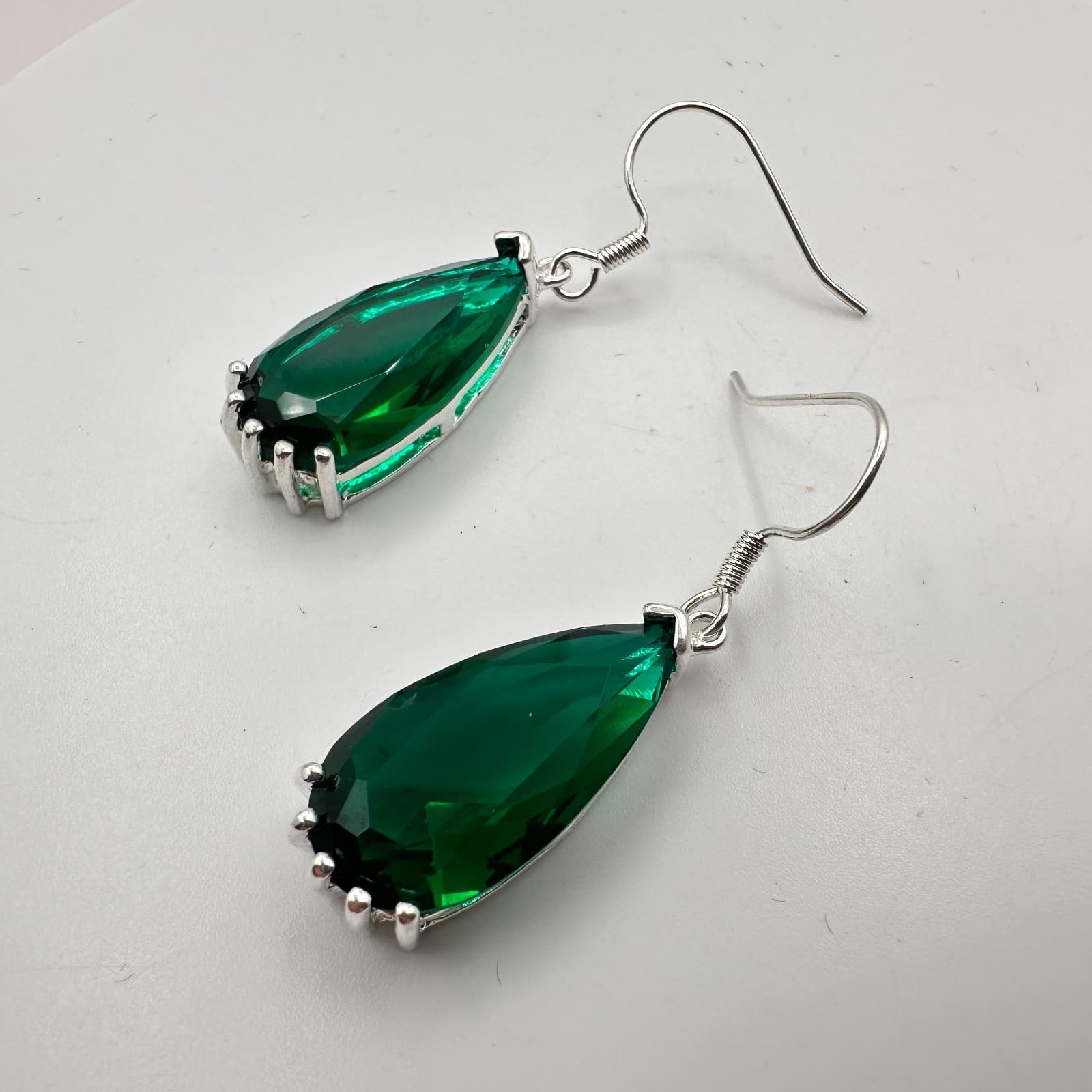Vintage 80s Silver Tone Emerald Green Teardrop Dangle Earrings Women's Jewelry - Thumbnail 5