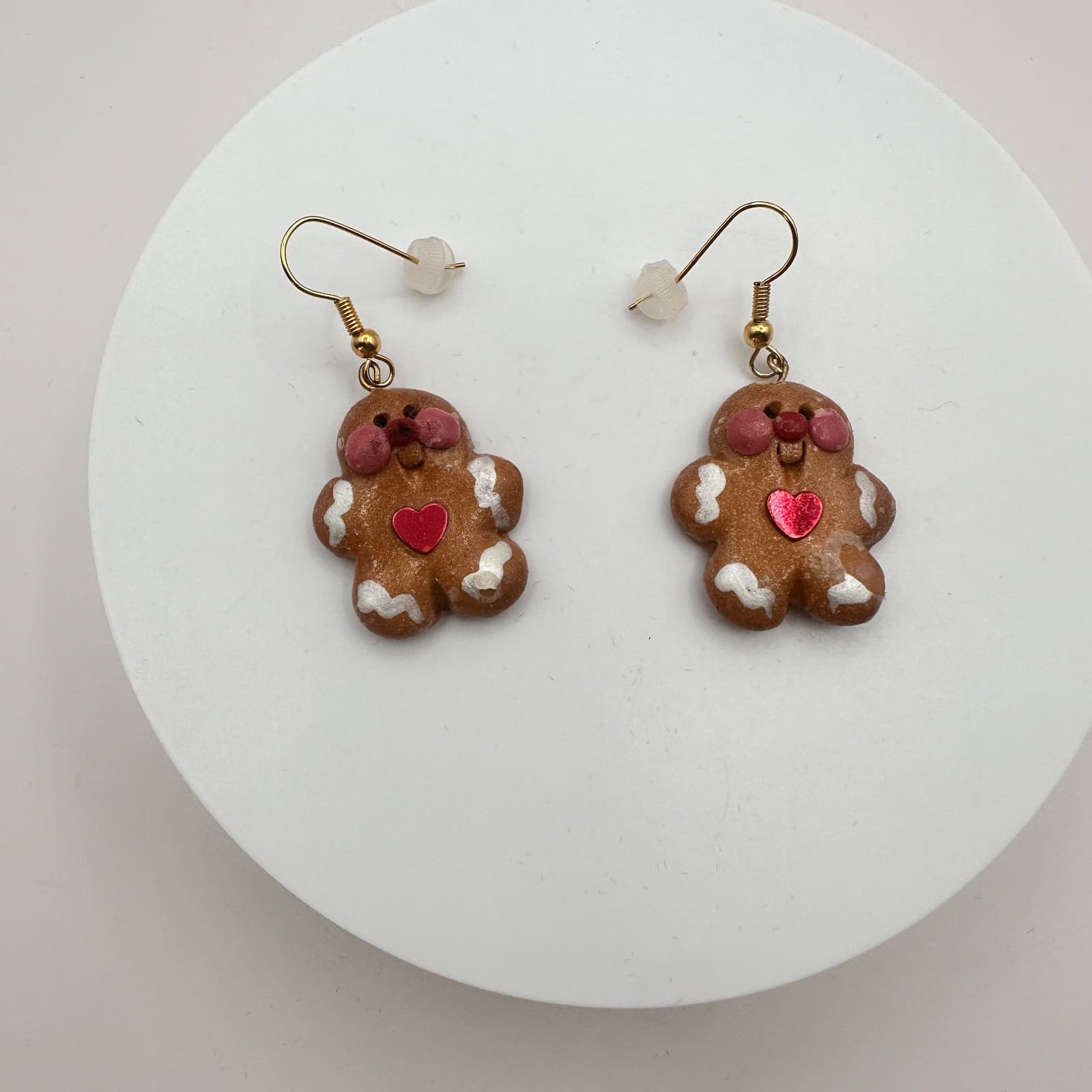 Vintage 90s Brown Gingerbread Man Dangle Earrings Red Heart Christmas Holiday - Thumbnail 3