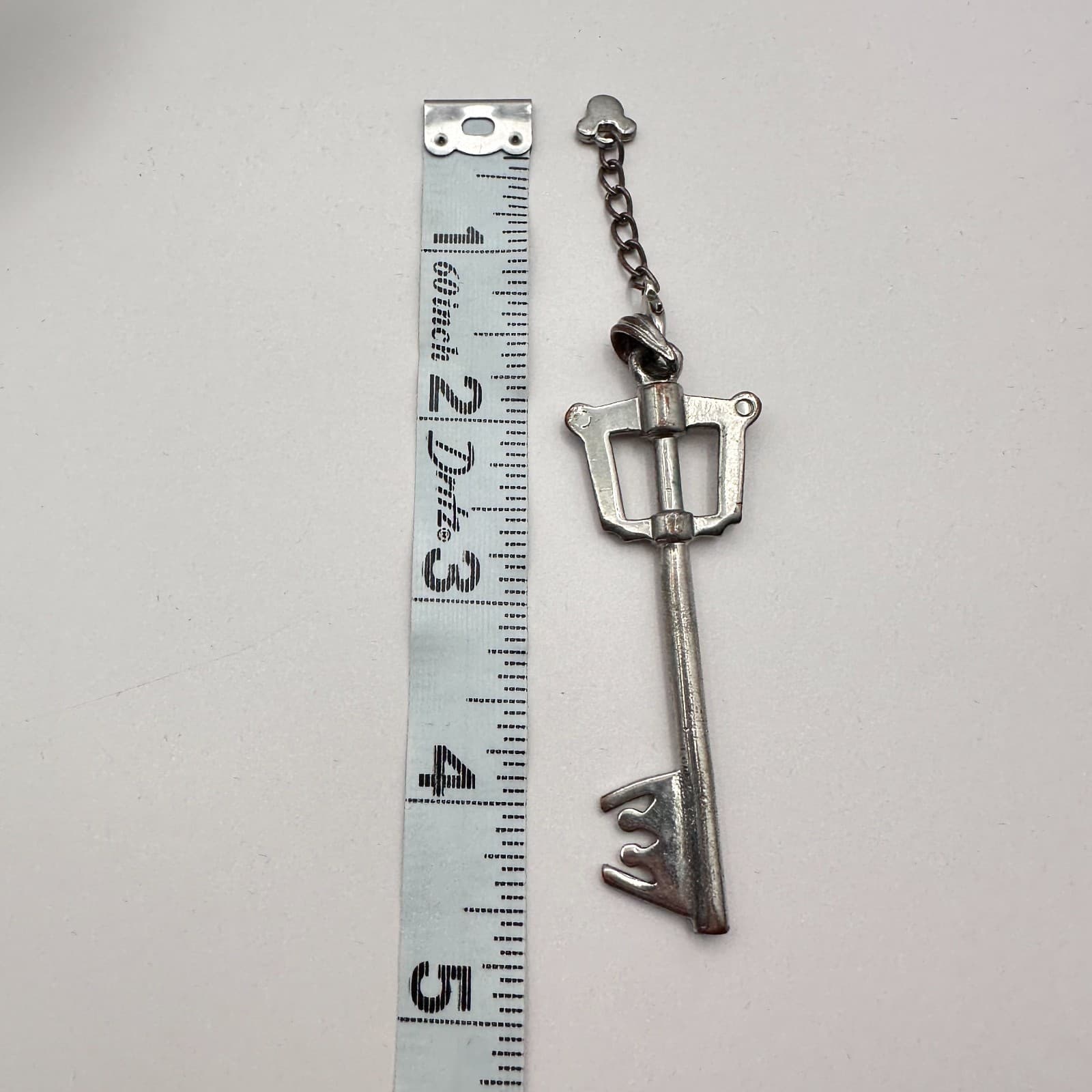 Vintage 90s Silver Tone Hearts Keyblade Keychain Pendant Mickey Charm Unisex - Thumbnail 6