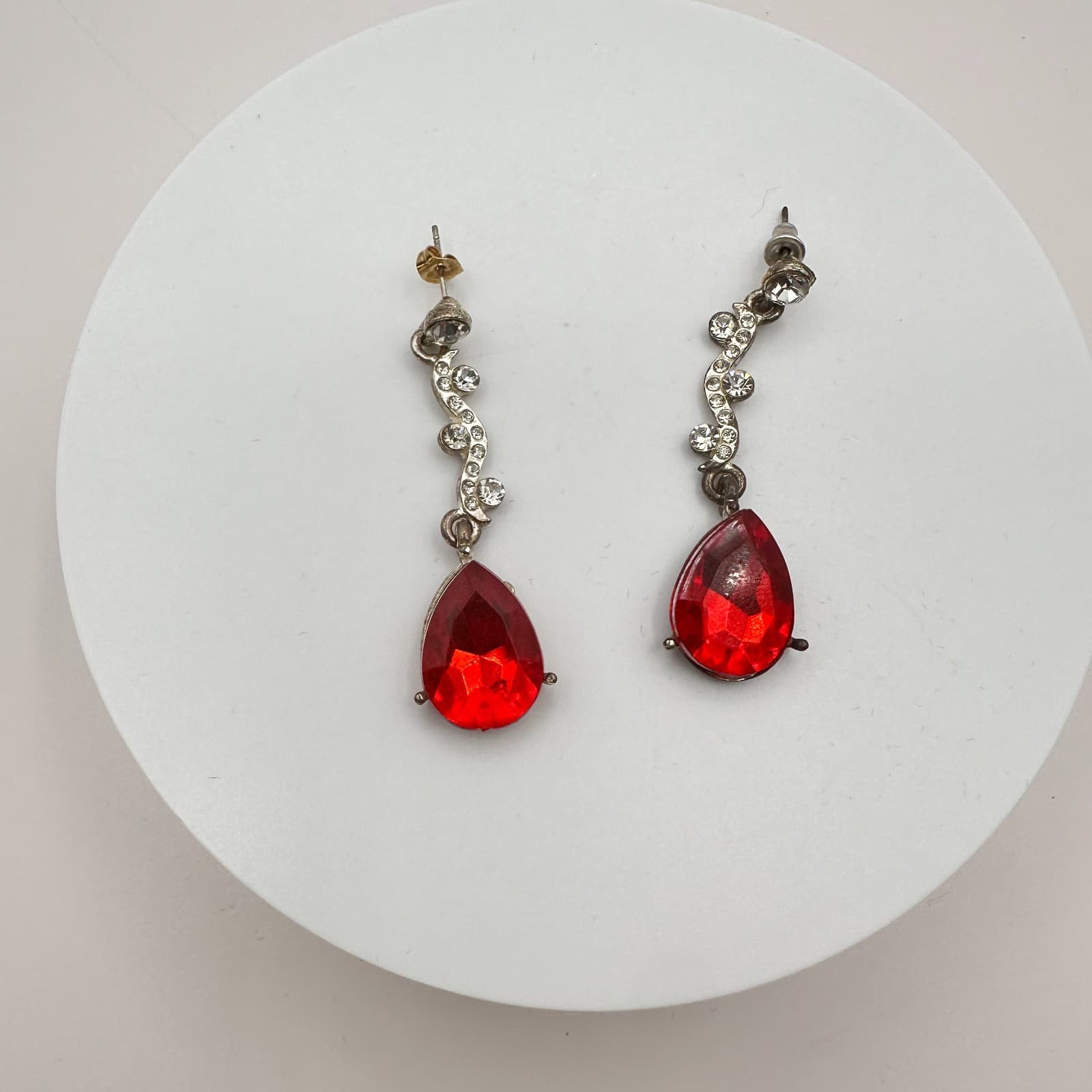 Vintage 90s Silver Tone Red Glass Teardrop Dangle Earrings Boho Fashion Jewelry - Thumbnail 3