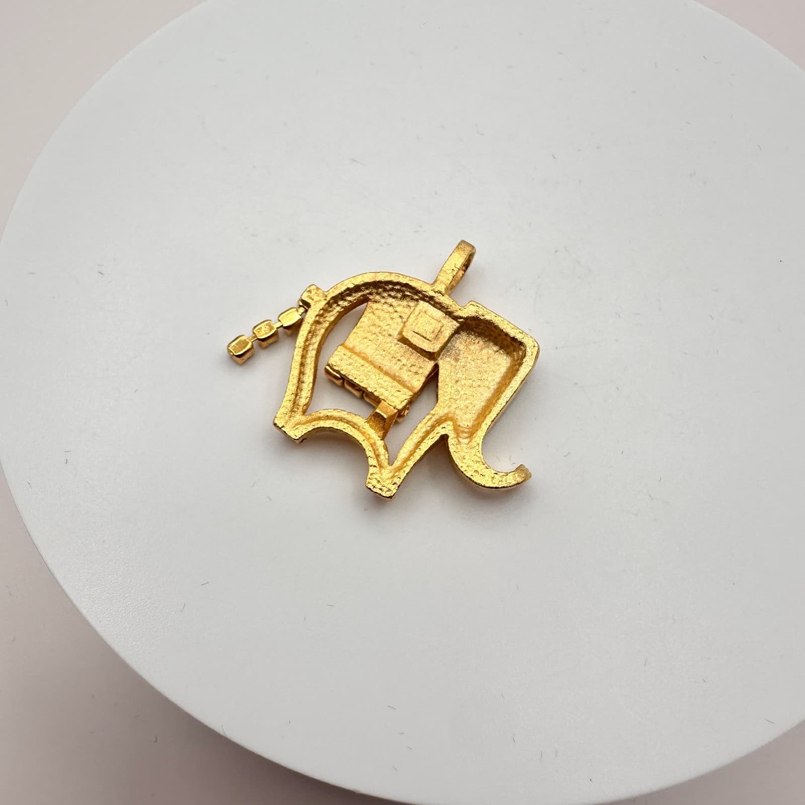 Vintage 90s Gold Tone Rhinestone Elephant Pendant Women's Classic Jewelry - Thumbnail 4
