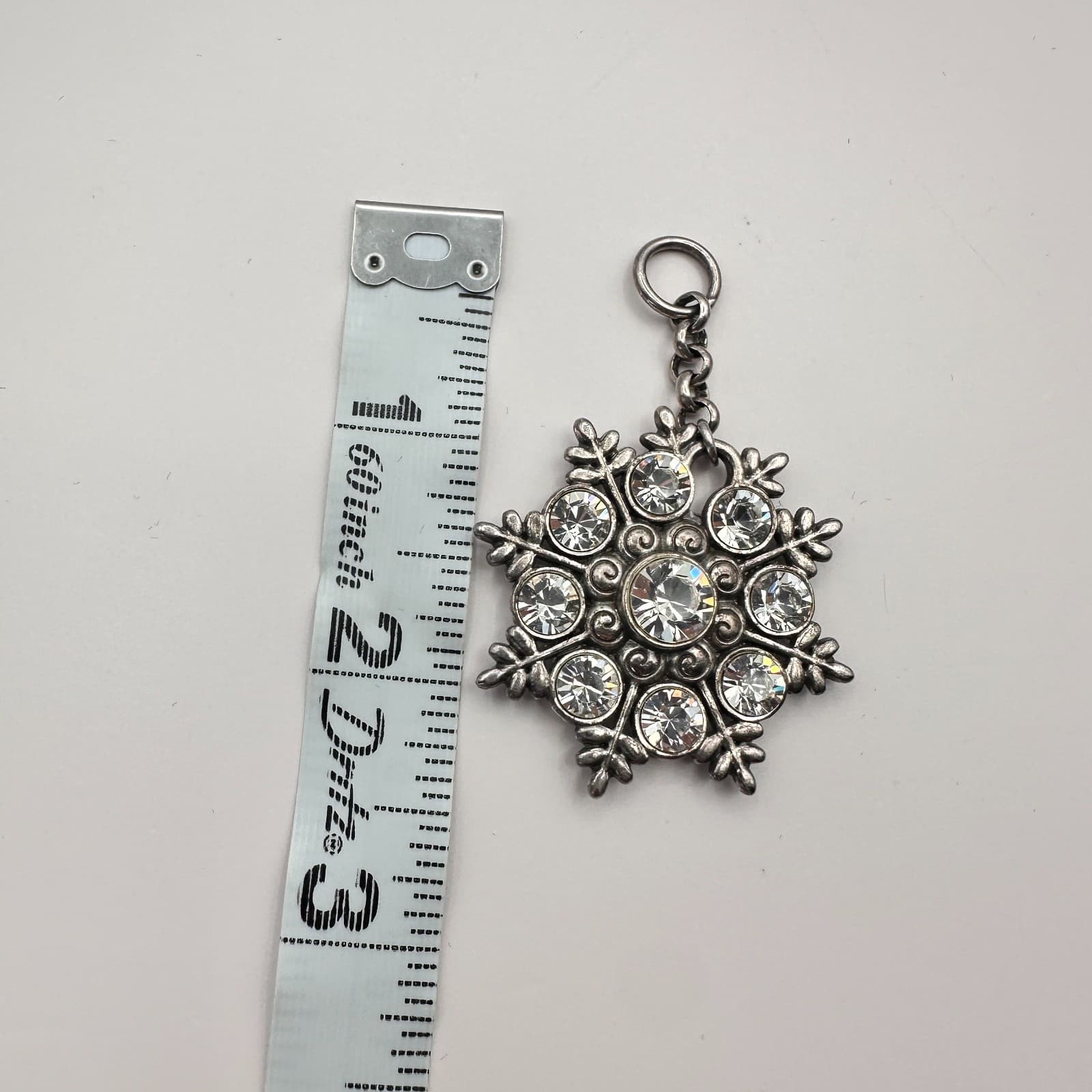 Vintage Y2K Silver Tone Snowflake Pendant Clear Rhinestone Women's Jewelry - Thumbnail 7