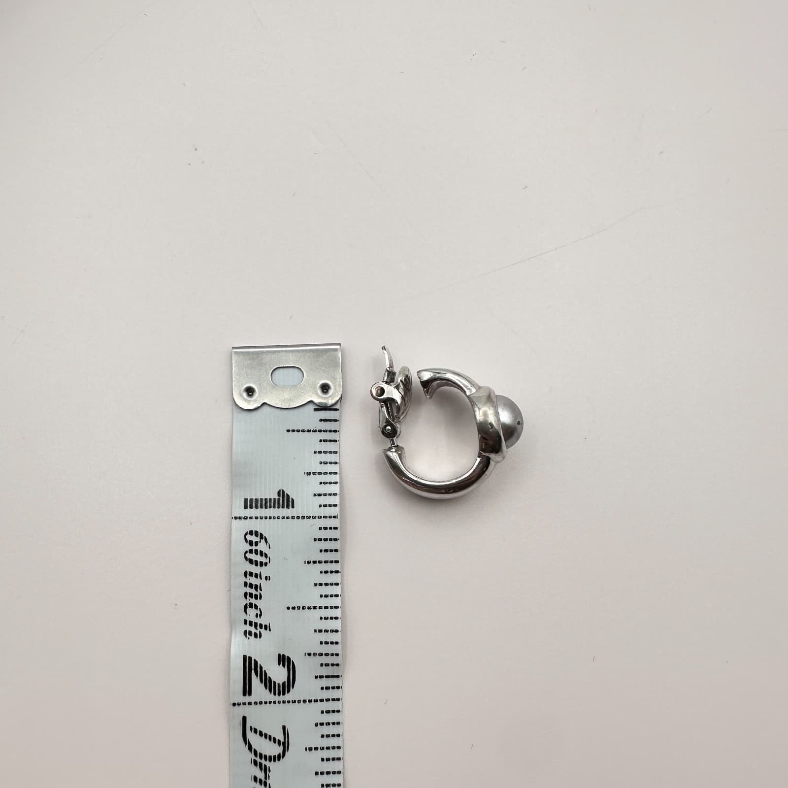 Vintage 90s Silver Tone Hoop Earrings Retro Classic Fashion Women's Jewelry - Thumbnail 8
