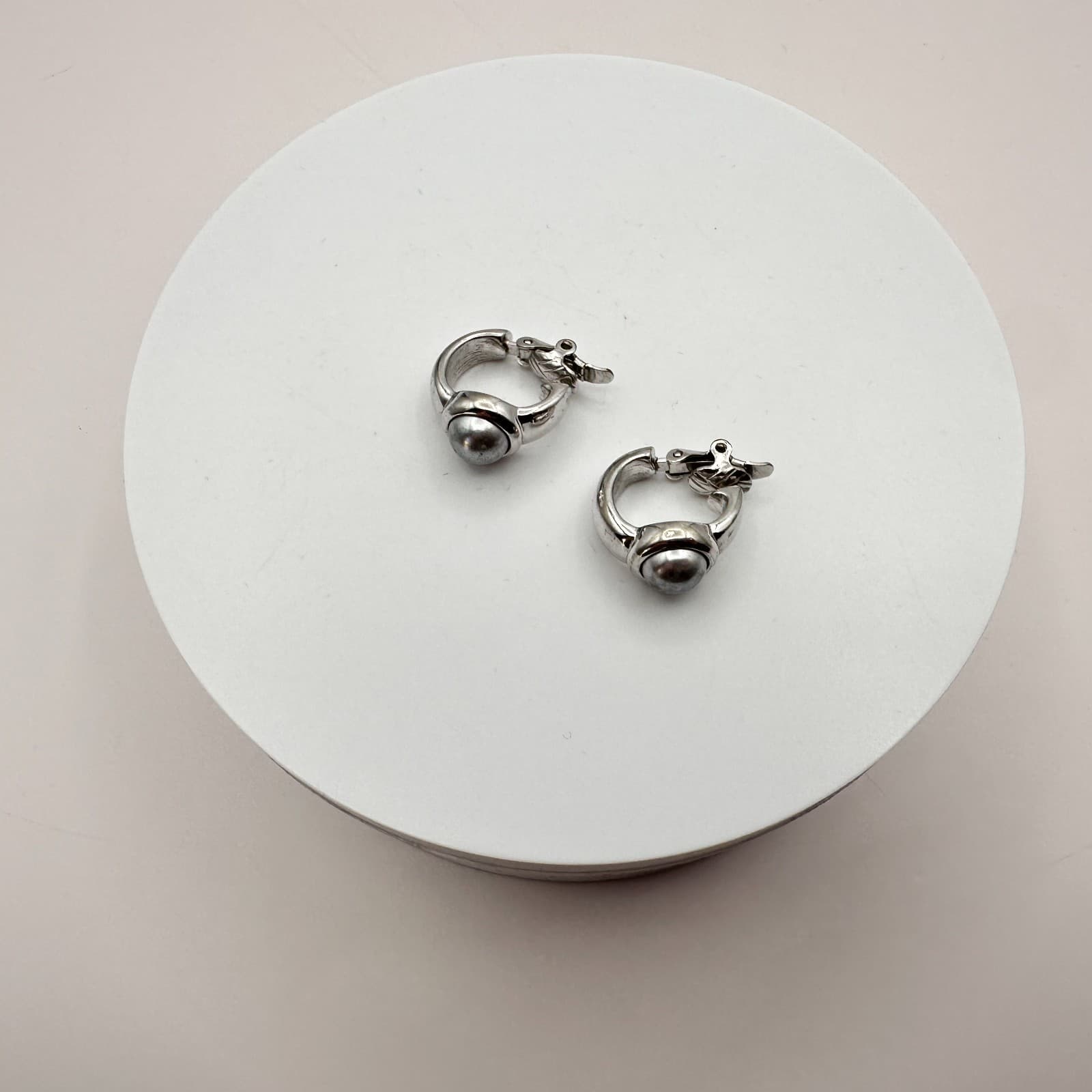 Vintage 90s Silver Tone Hoop Earrings Retro Classic Fashion Women's Jewelry - Thumbnail 4