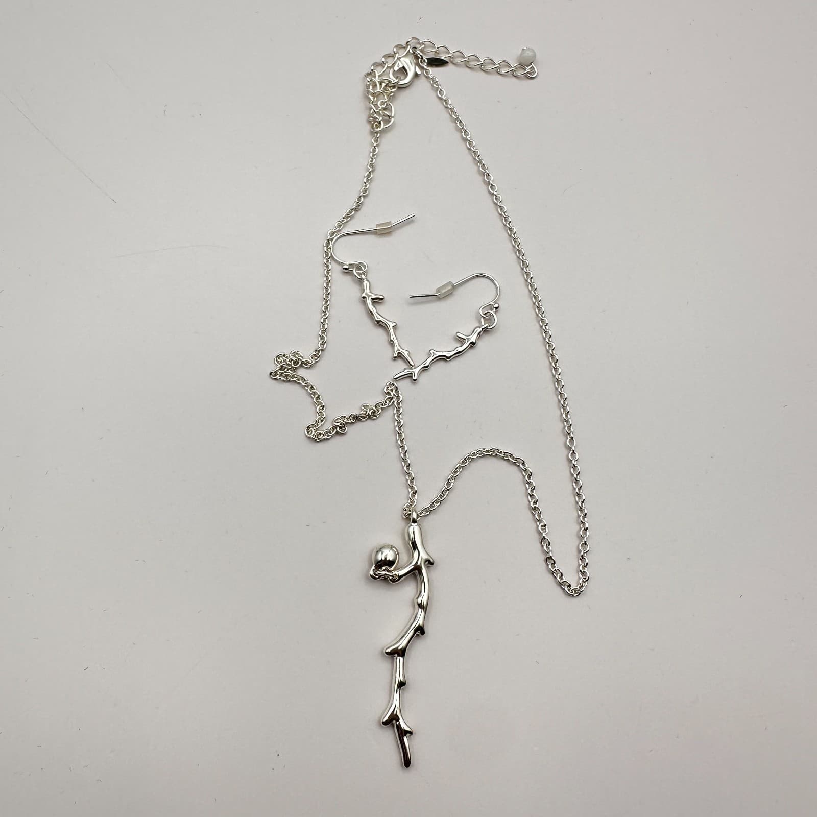 Vintage Y2K Silver Tone Rhinestone Branch Pendant Necklace Earrings Set Jewelry - Thumbnail 4