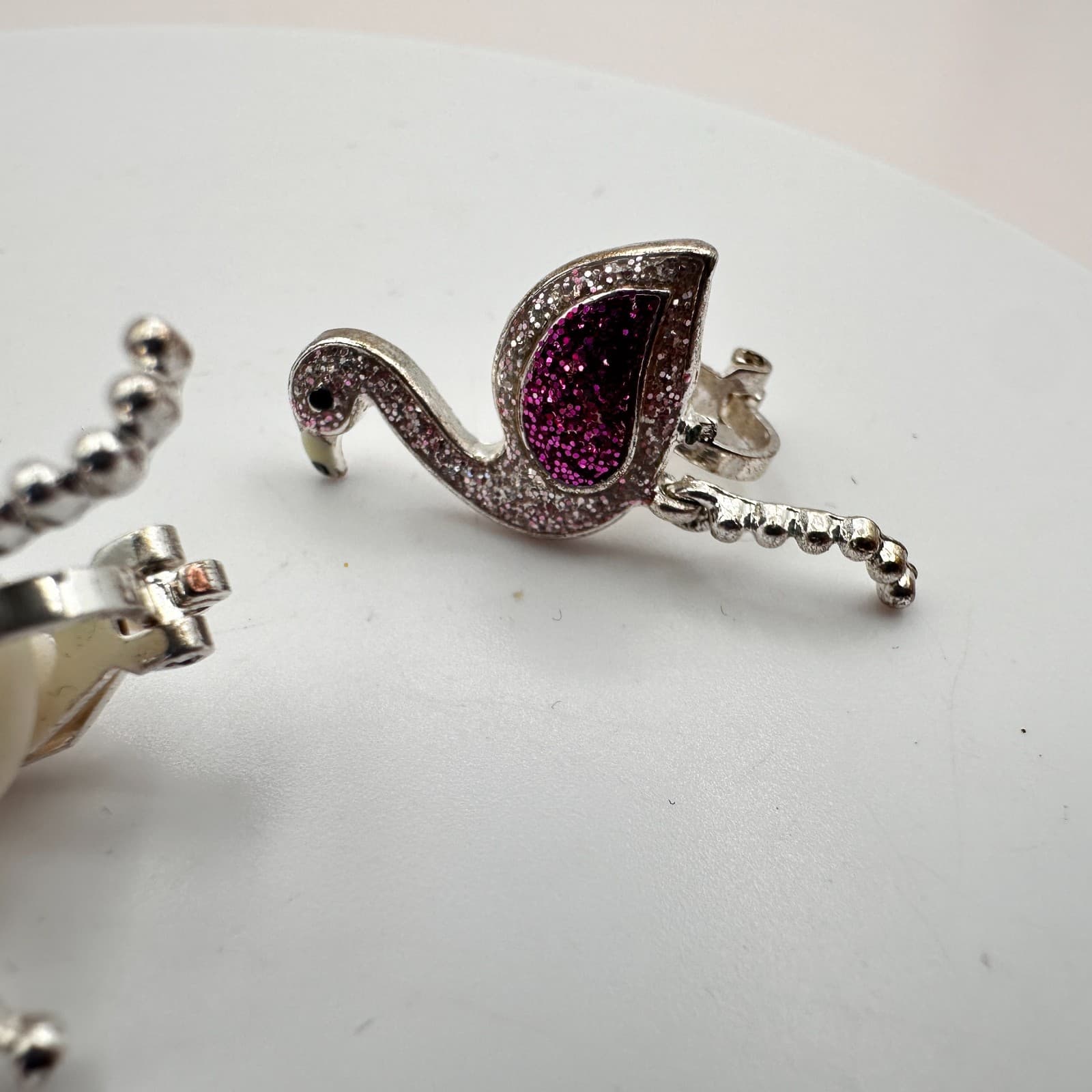 Vintage 90s Silver Tone Pink & Purple Glitter Flamingo Earrings Fashion Jewelry - Thumbnail 4