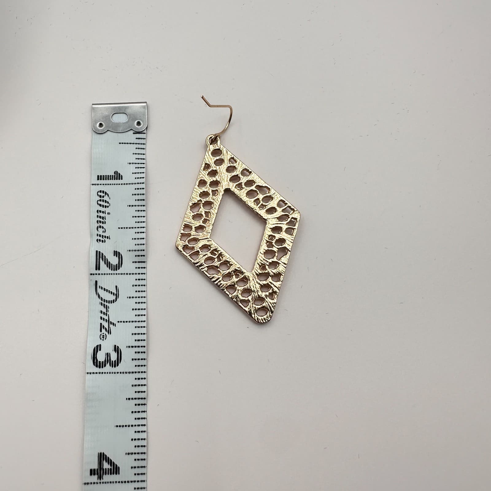 Vintage 90s Gold Tone Filigree Rhombus Dangle Earrings Geometric Cut out Jewelry - Thumbnail 5