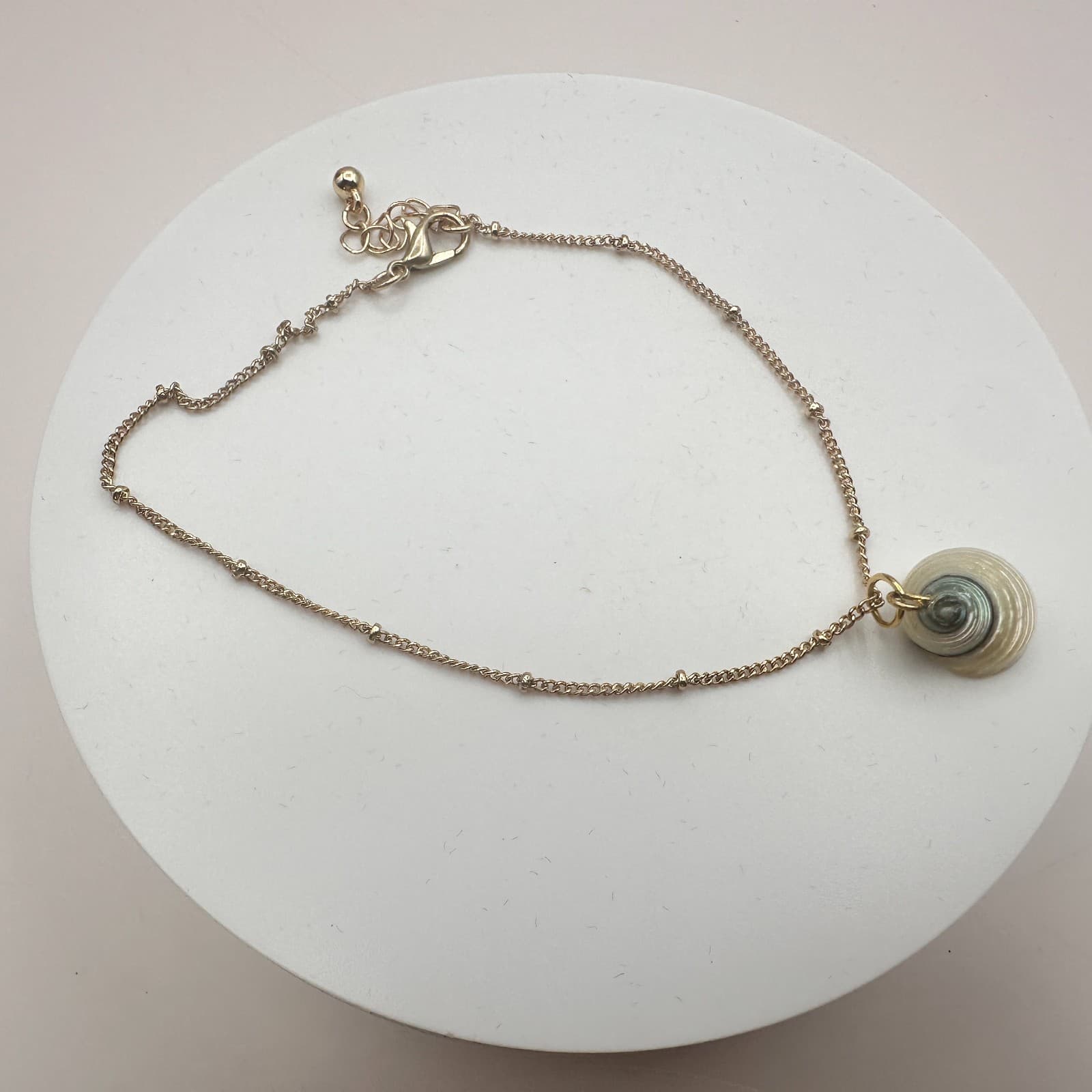 Vintage Y2k Gold Tone Satellite Chain Natural Spiral Seashell Pendant Jewelry - Thumbnail 2