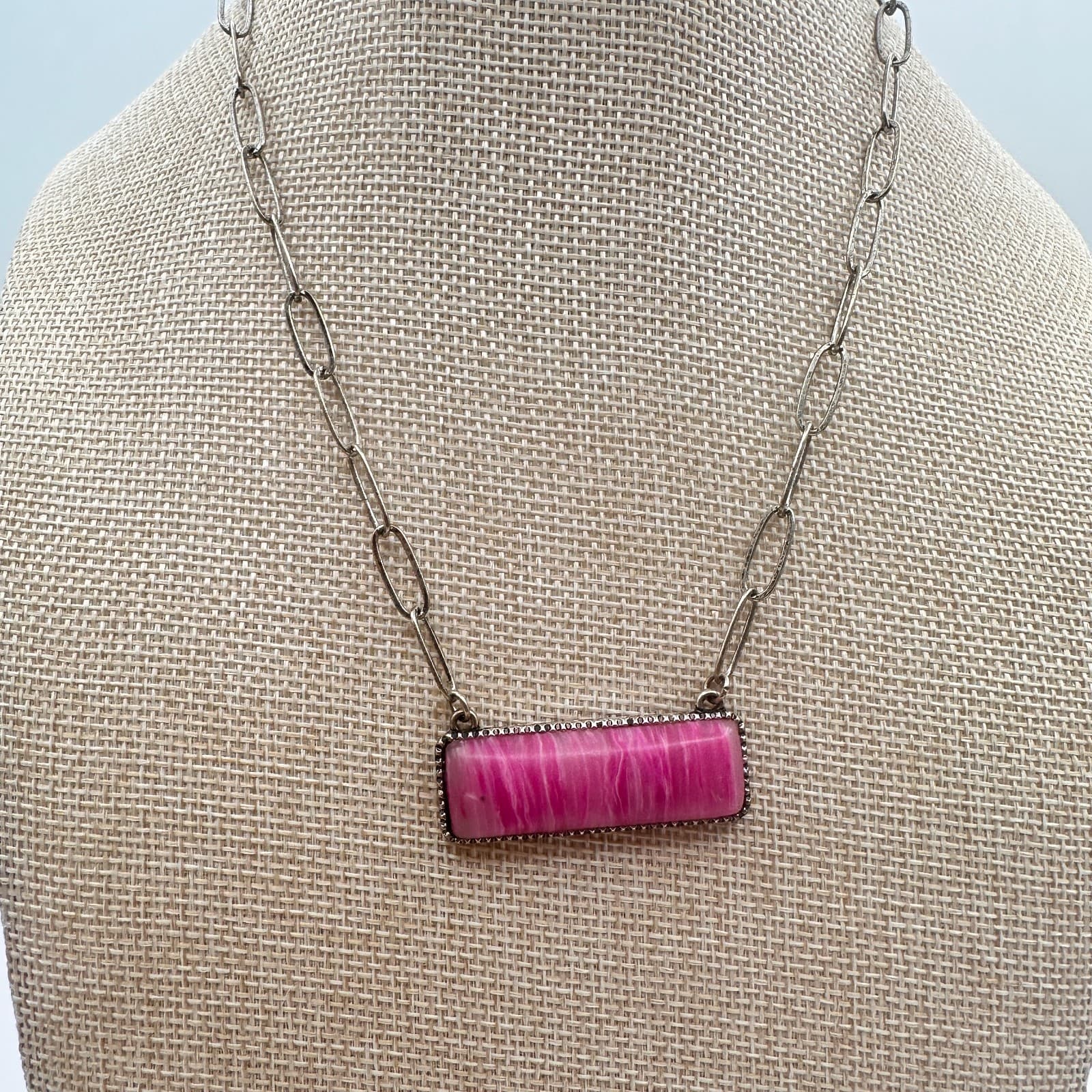 Vintage Y2K Silver Tone Hot Pink Rectangle Bar Pendant Paperclip Chain Jewelry - Thumbnail 8