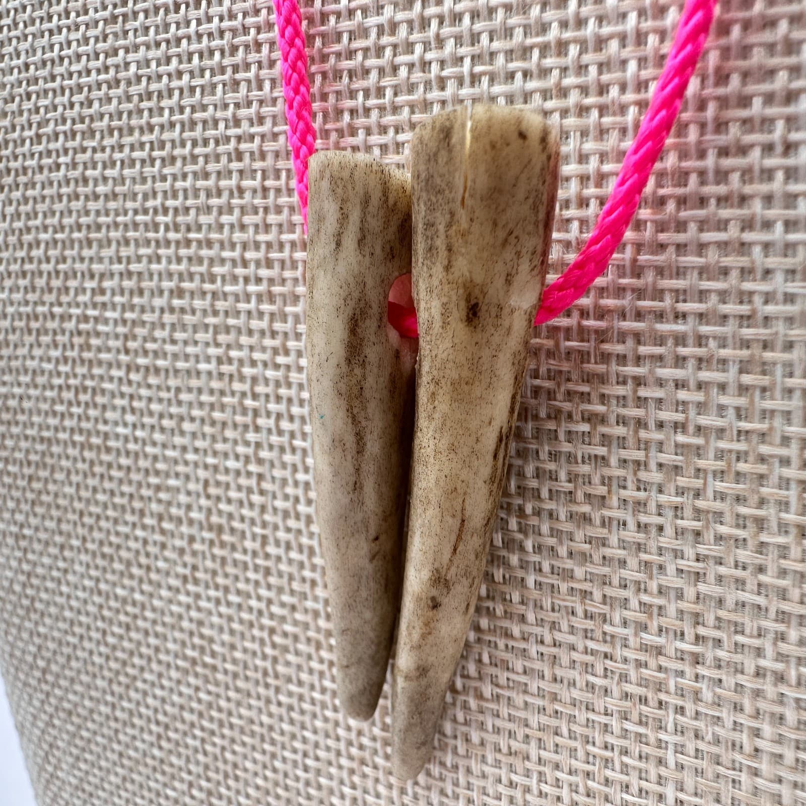 Vintage 80s Antler Spike Pendant Neon Pink Cord Tribal Statement Art Jewelry - Thumbnail 6