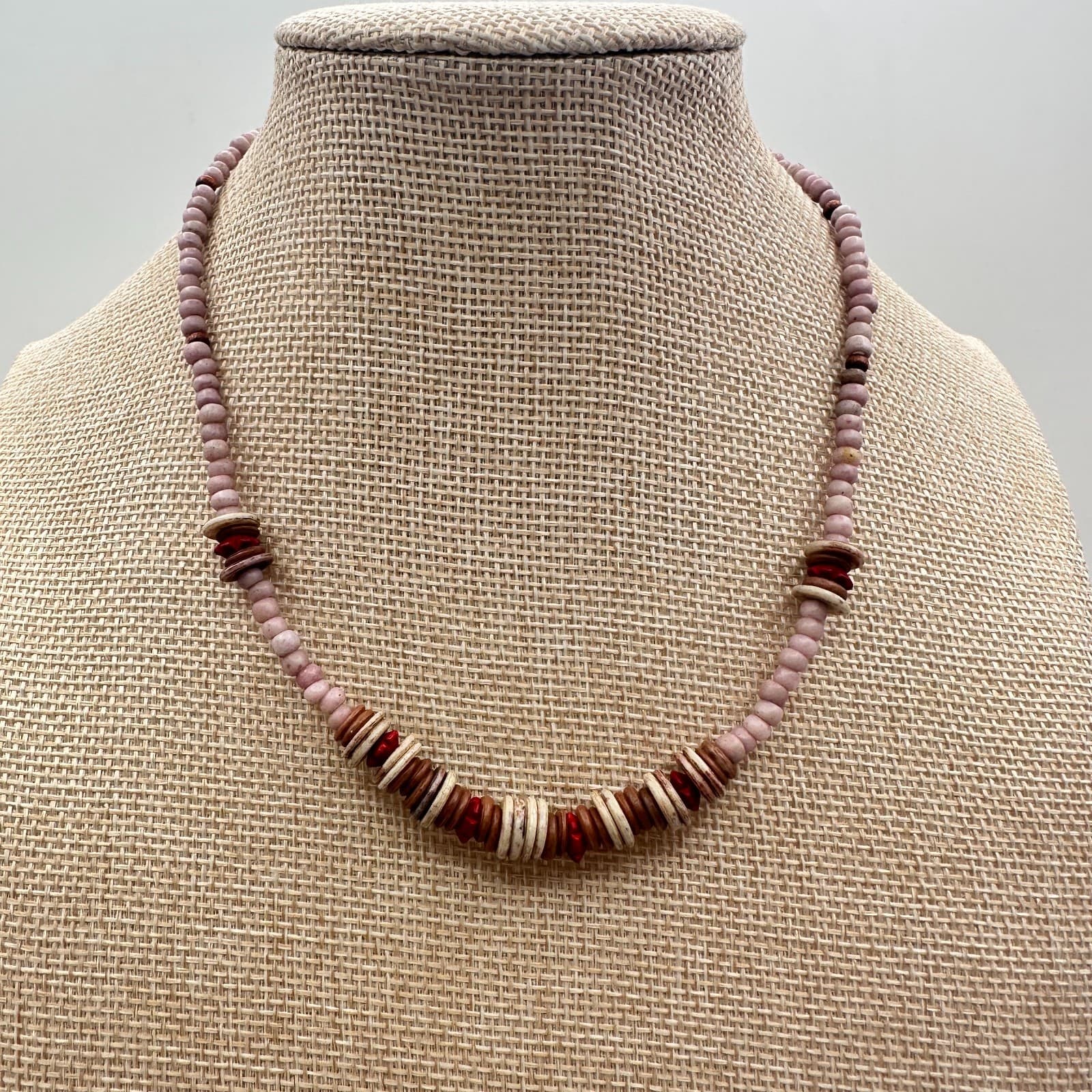 Vintage 70s Pink Stone Heishe Shell Beaded Necklace Accents Barrel Clasp Jewelry - Thumbnail 7