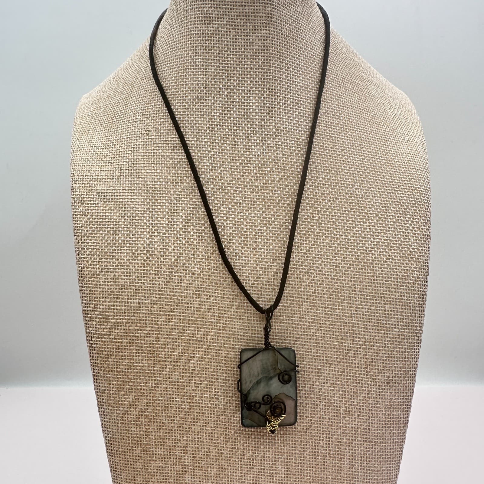 Vintage Y2k Wire Wrapped Rectangular Stone Pendant Black Cord Toggle Jewelry - Thumbnail 2